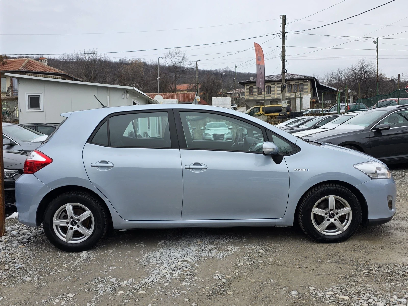 Toyota Auris 1.8 VVTI HYBRID 99 К.С. ФЕЙСЛИФТ / АВТОМАТ - изображение 6