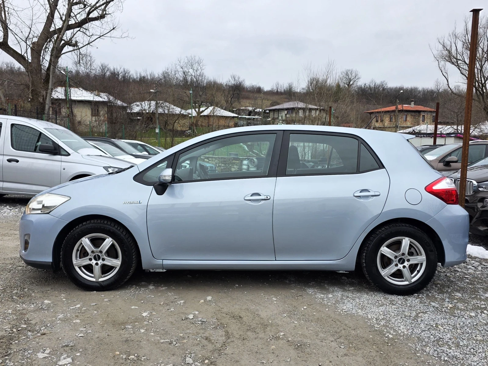 Toyota Auris 1.8 VVTI HYBRID 99 К.С. ФЕЙСЛИФТ / АВТОМАТ - изображение 5