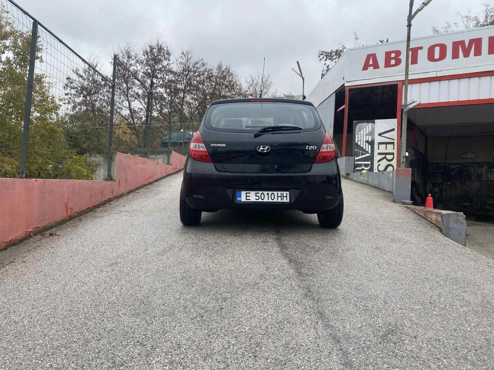 Hyundai I20, снимка 3 - Автомобили и джипове - 54015661