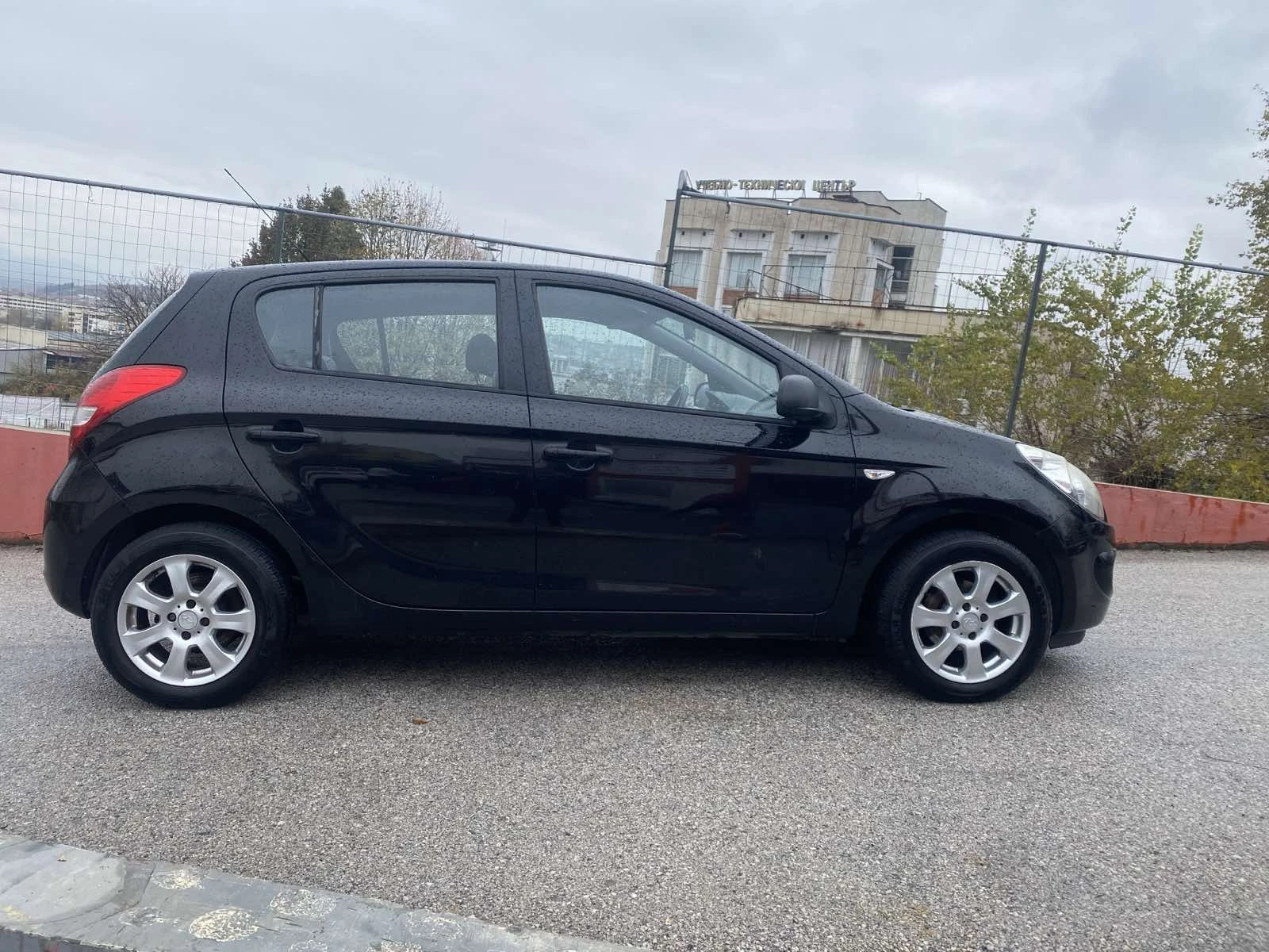 Hyundai I20, снимка 2 - Автомобили и джипове - 54015661