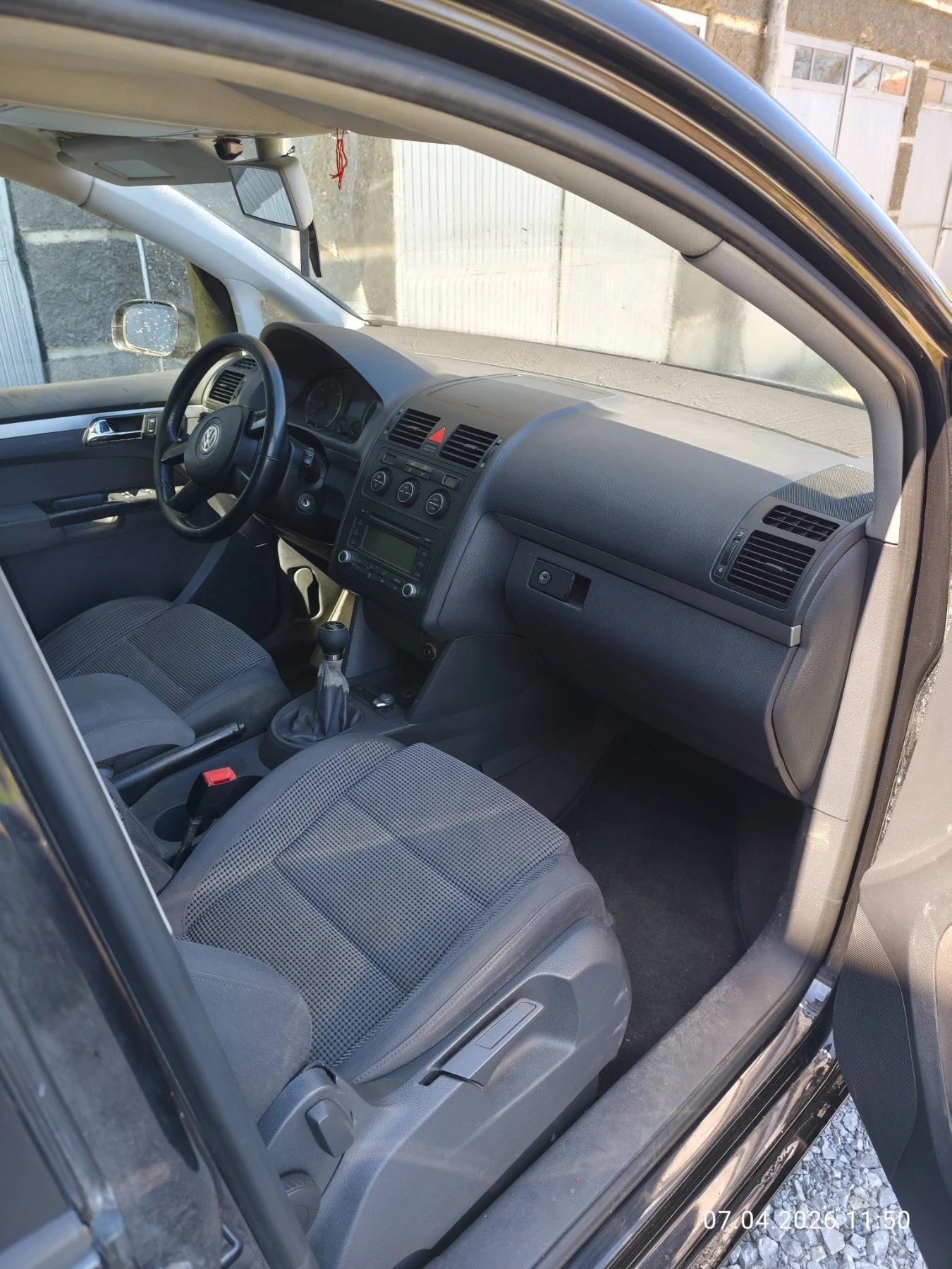 VW Touran, снимка 2 - Автомобили и джипове - 54138549