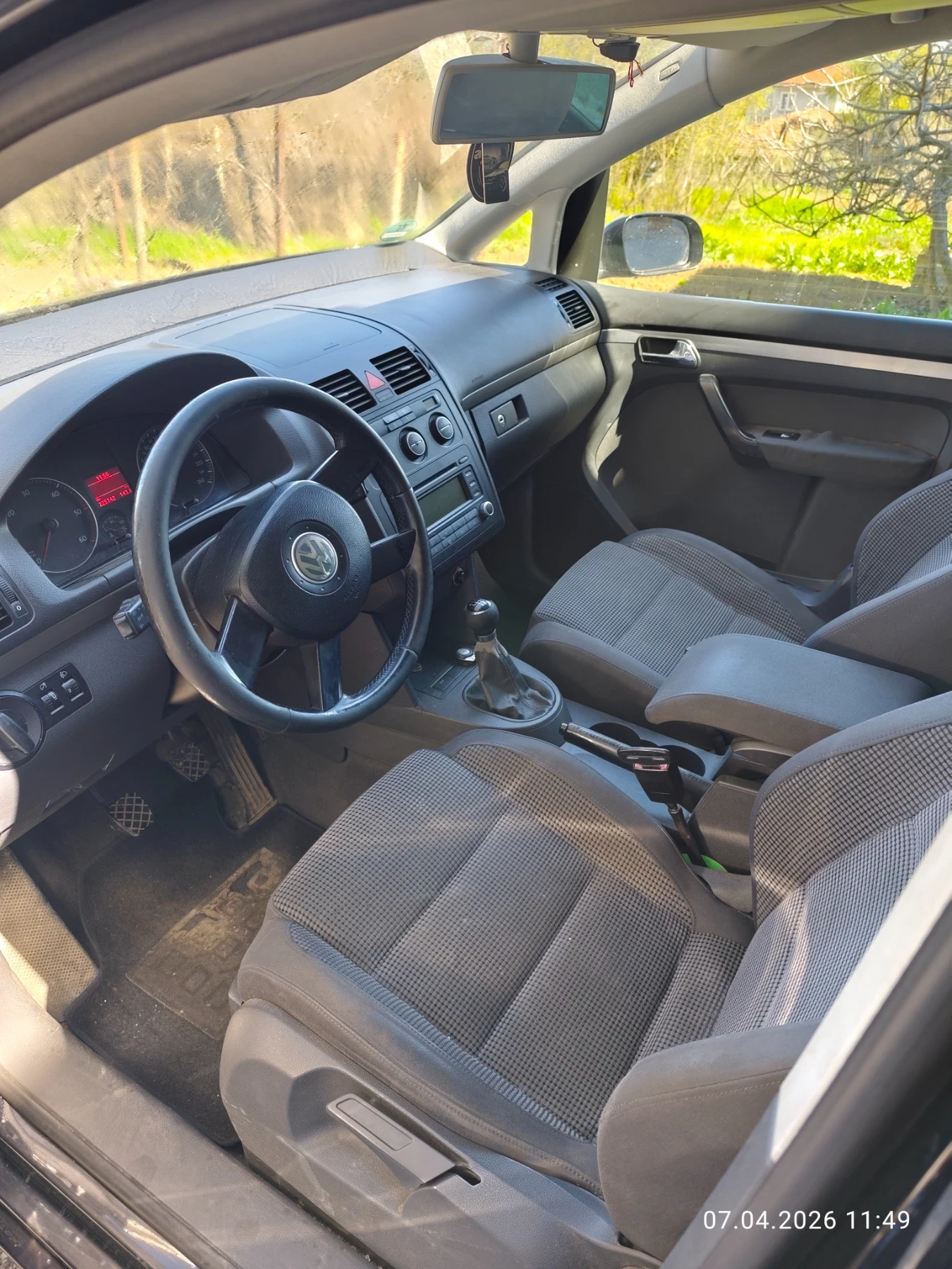 VW Touran, снимка 9 - Автомобили и джипове - 54138549