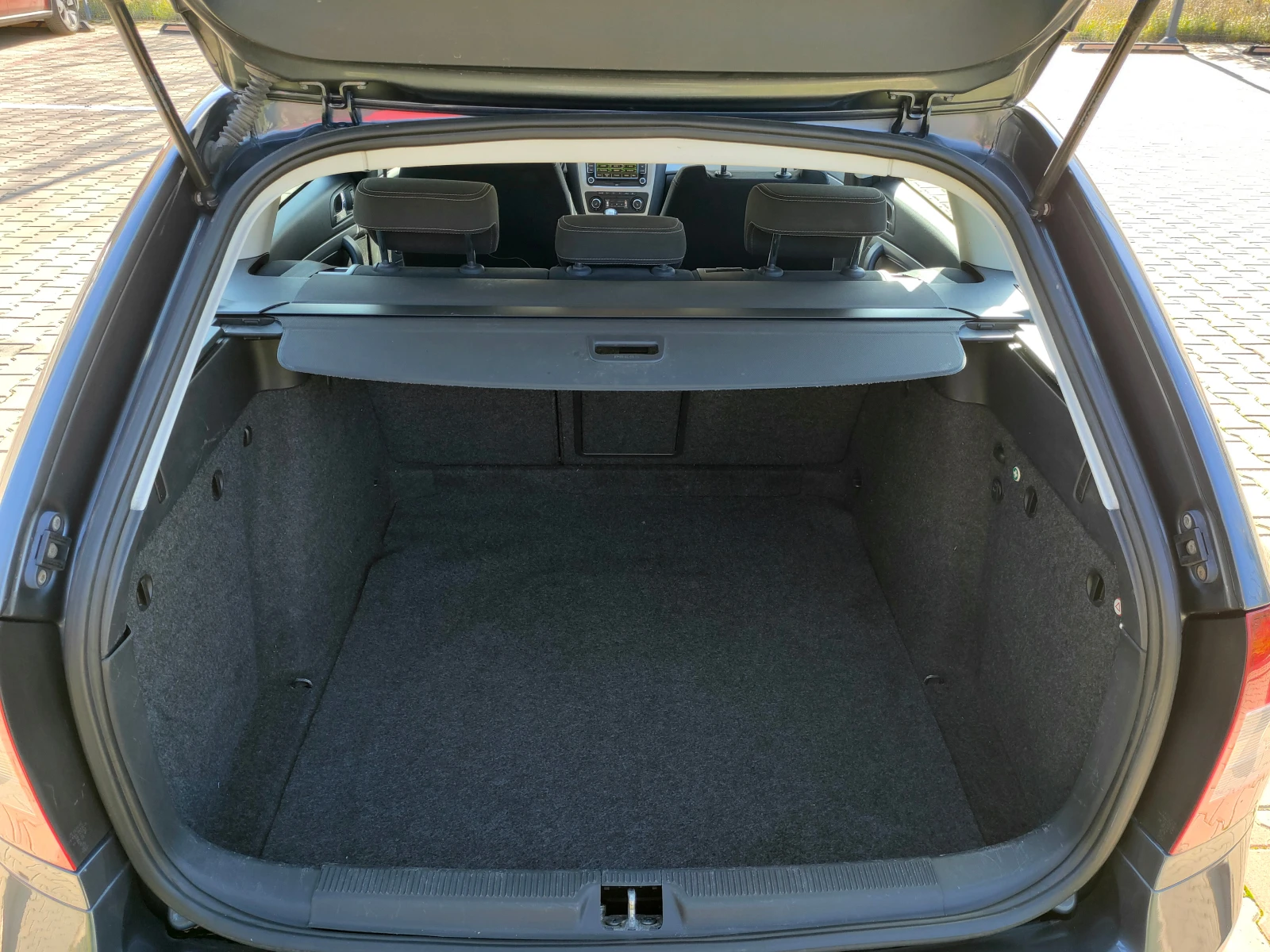 Skoda Octavia 4X4 2.0TDI, N1, Пълна Сервизна История!, снимка 14 - Автомобили и джипове - 54382683