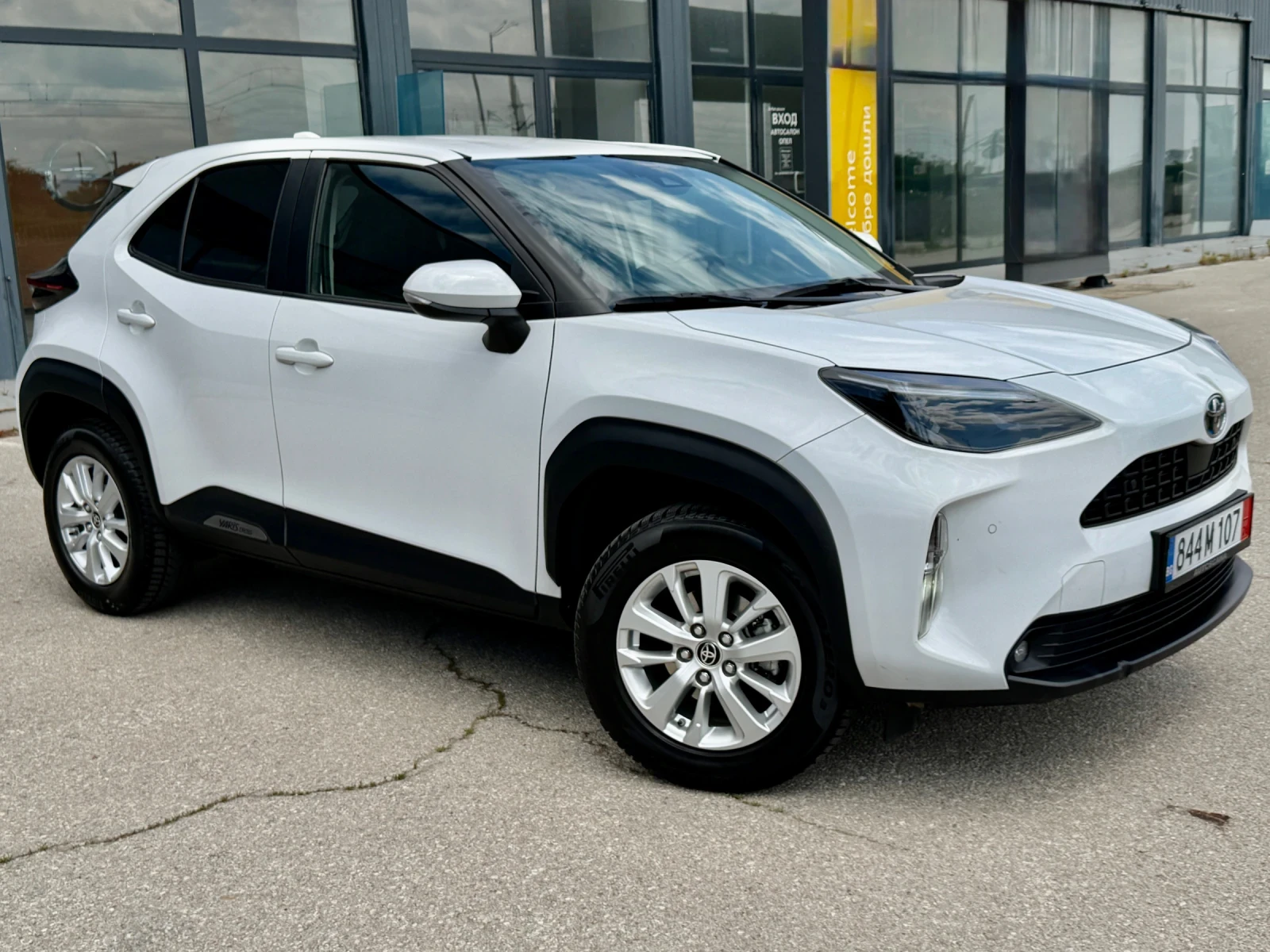 Toyota Yaris Cross 4�4/�������� �� 2032�/���������/CarPlay | Mobile.bg � ����������� 2