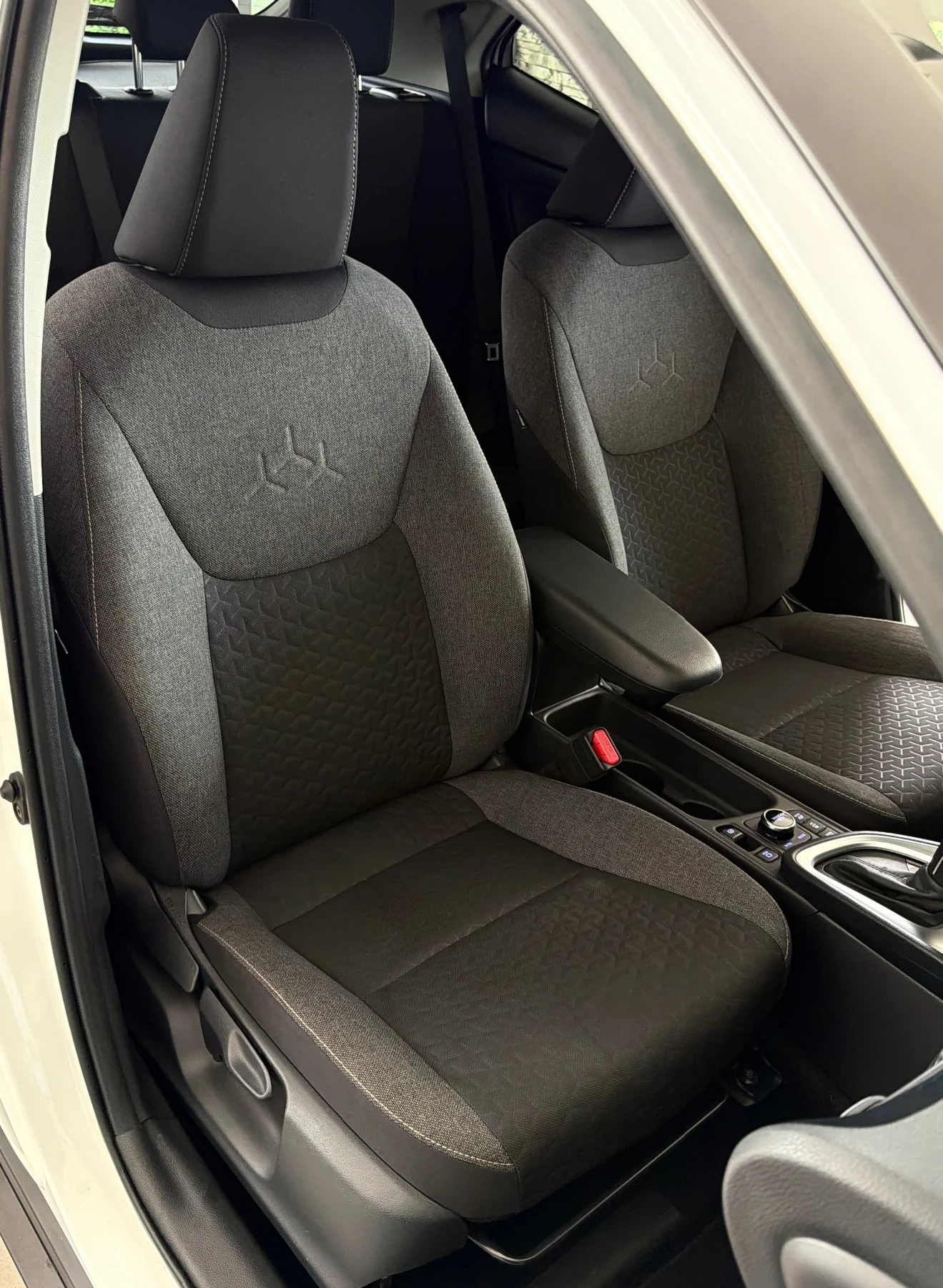 Toyota Yaris Cross 4�4/�������� �� 2032�/���������/CarPlay | Mobile.bg � ����������� 9