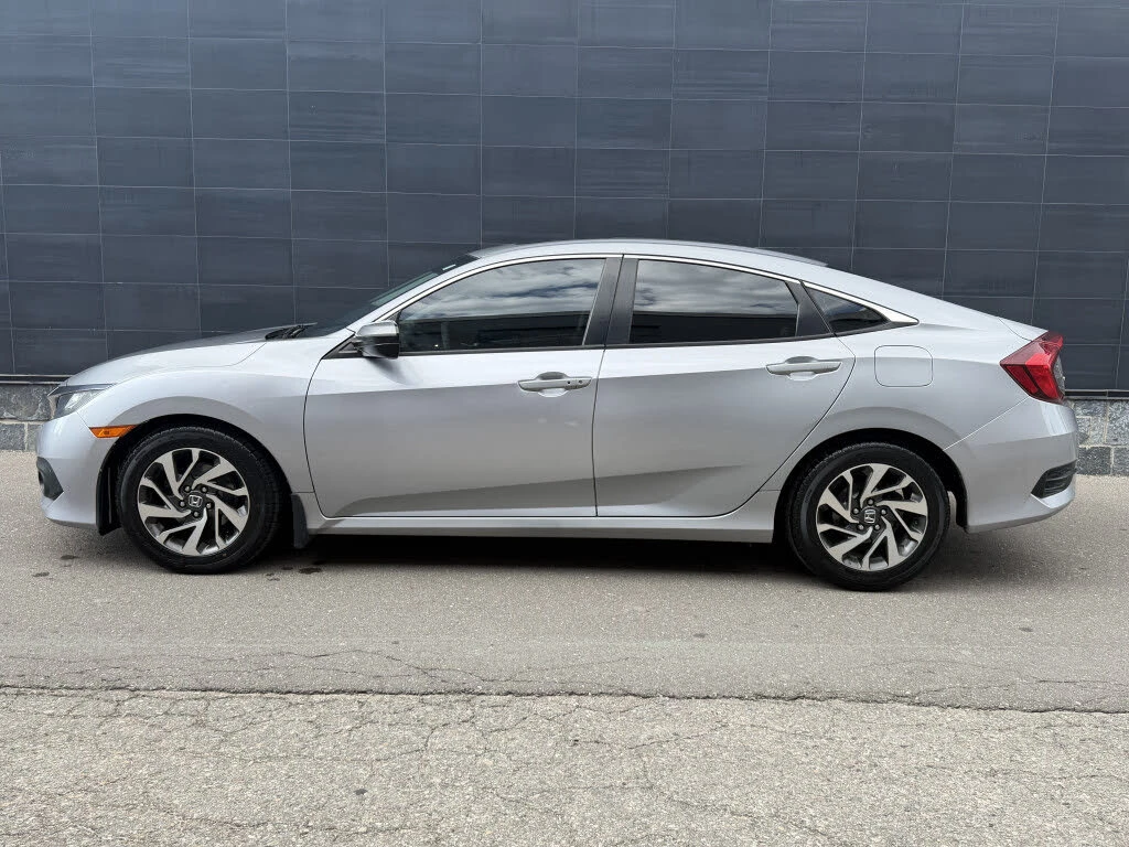 Honda Civic EX with Honda Sensing АвтоКредит  (ЦЕНА ДО БГ), снимка 2 - Автомобили и джипове - 54769375