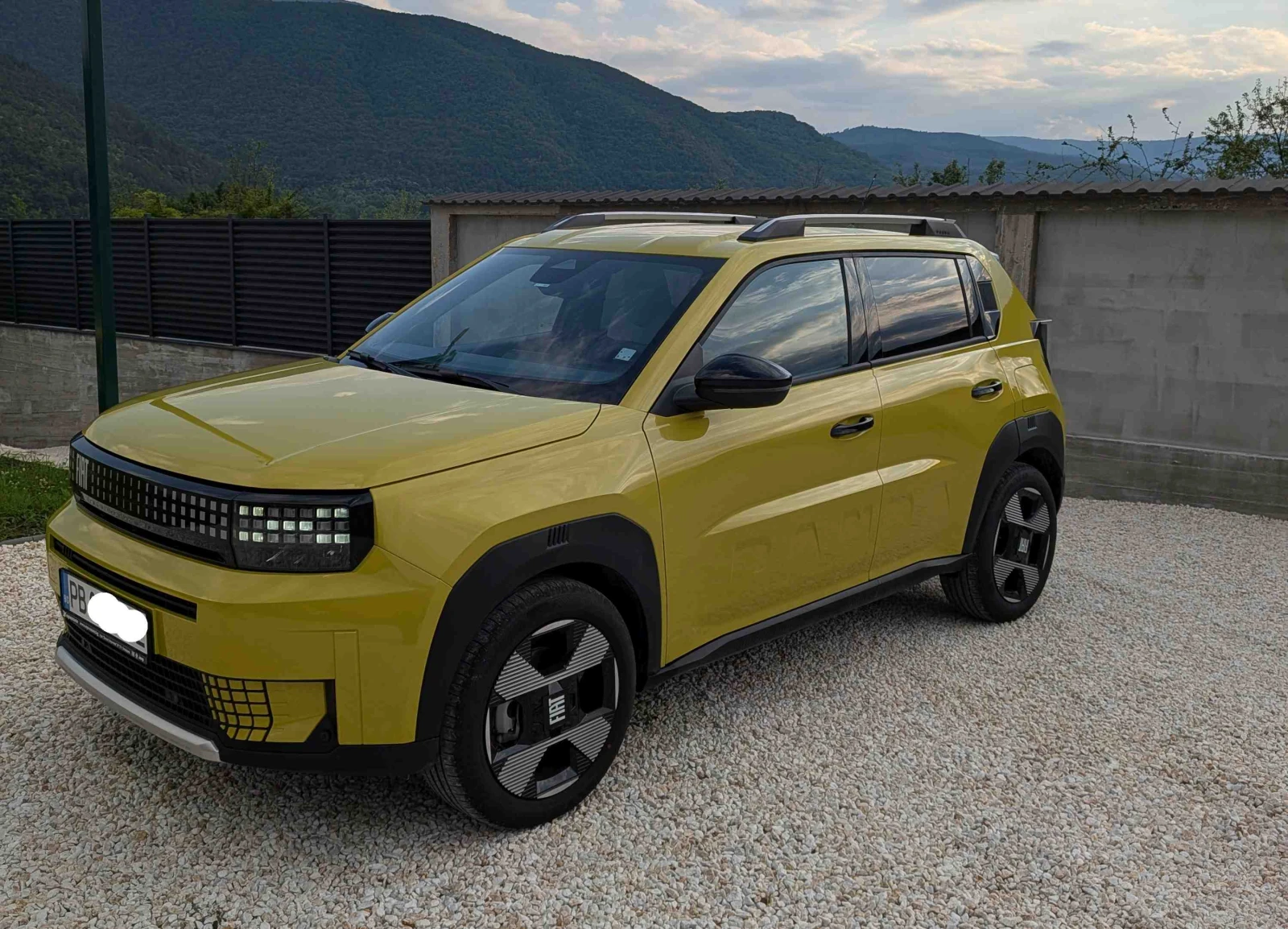 Fiat Grande Panda, снимка 2 - Автомобили и джипове - 54804240