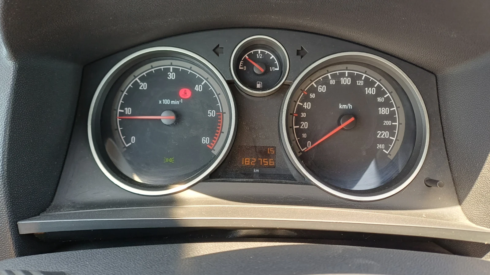 Opel Zafira | Mobile.bg � ����������� 10