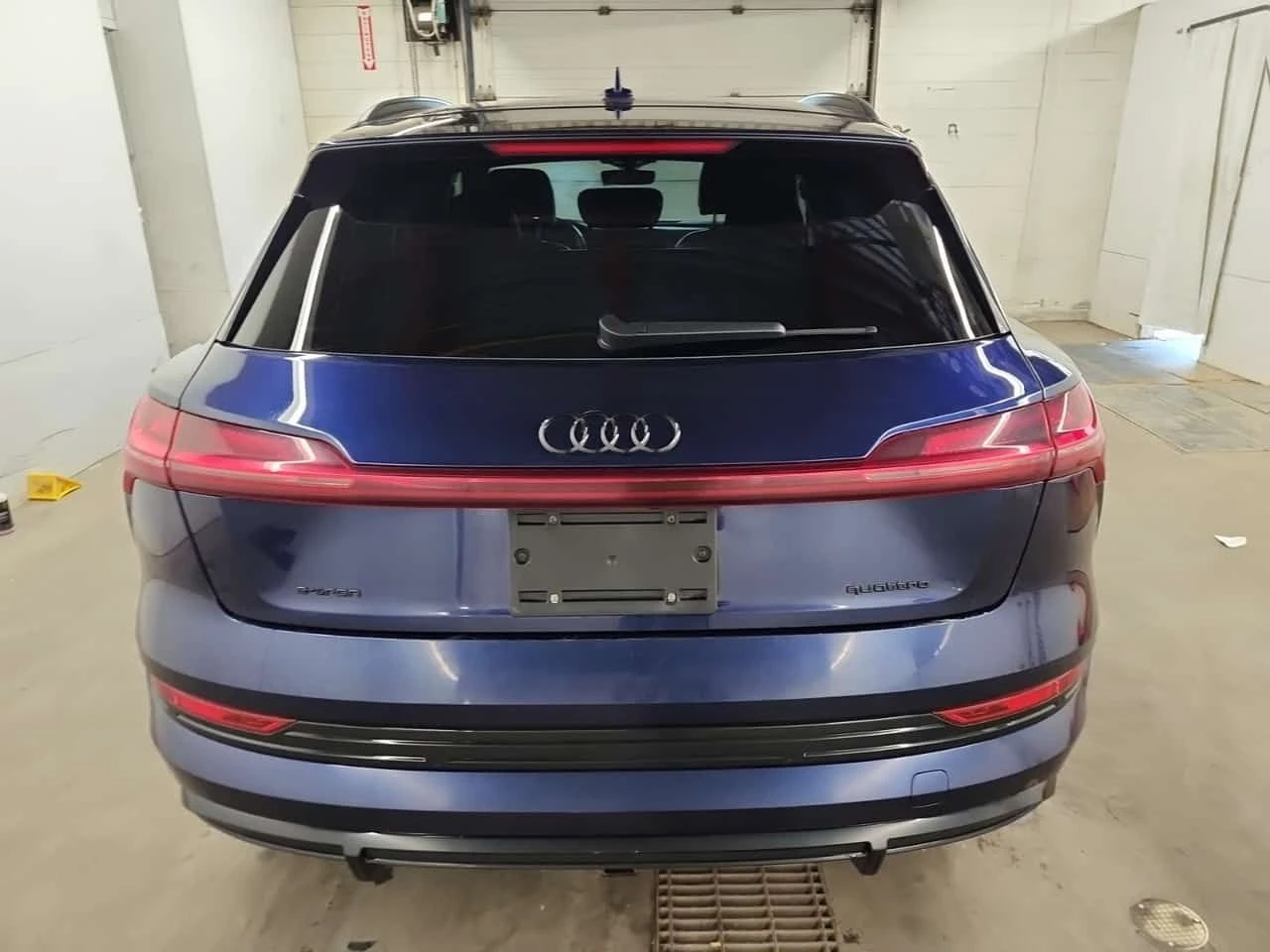 Audi E-Tron * TECHNIK * CARFAX * ОПЦИЯ ЗА ФИНАНСИРАНЕ, снимка 17 - Автомобили и джипове - 55338696