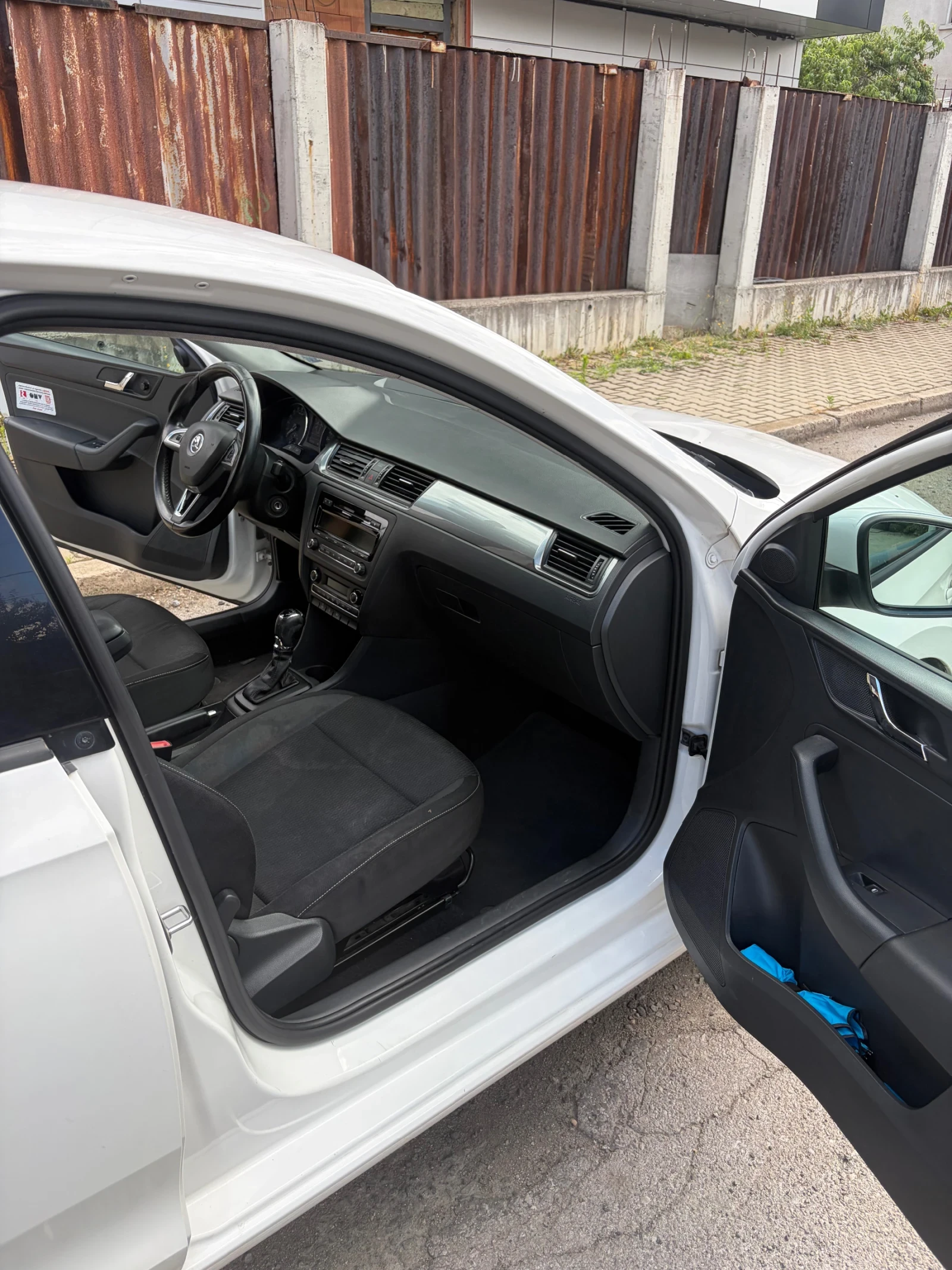 Skoda Rapid Spaceback, снимка 12 - Автомобили и джипове - 55421115