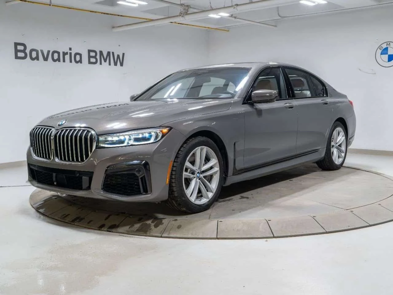 BMW 750 * Фиксирана цена до БГ * CARFAX * Oт BMW * 36k km!