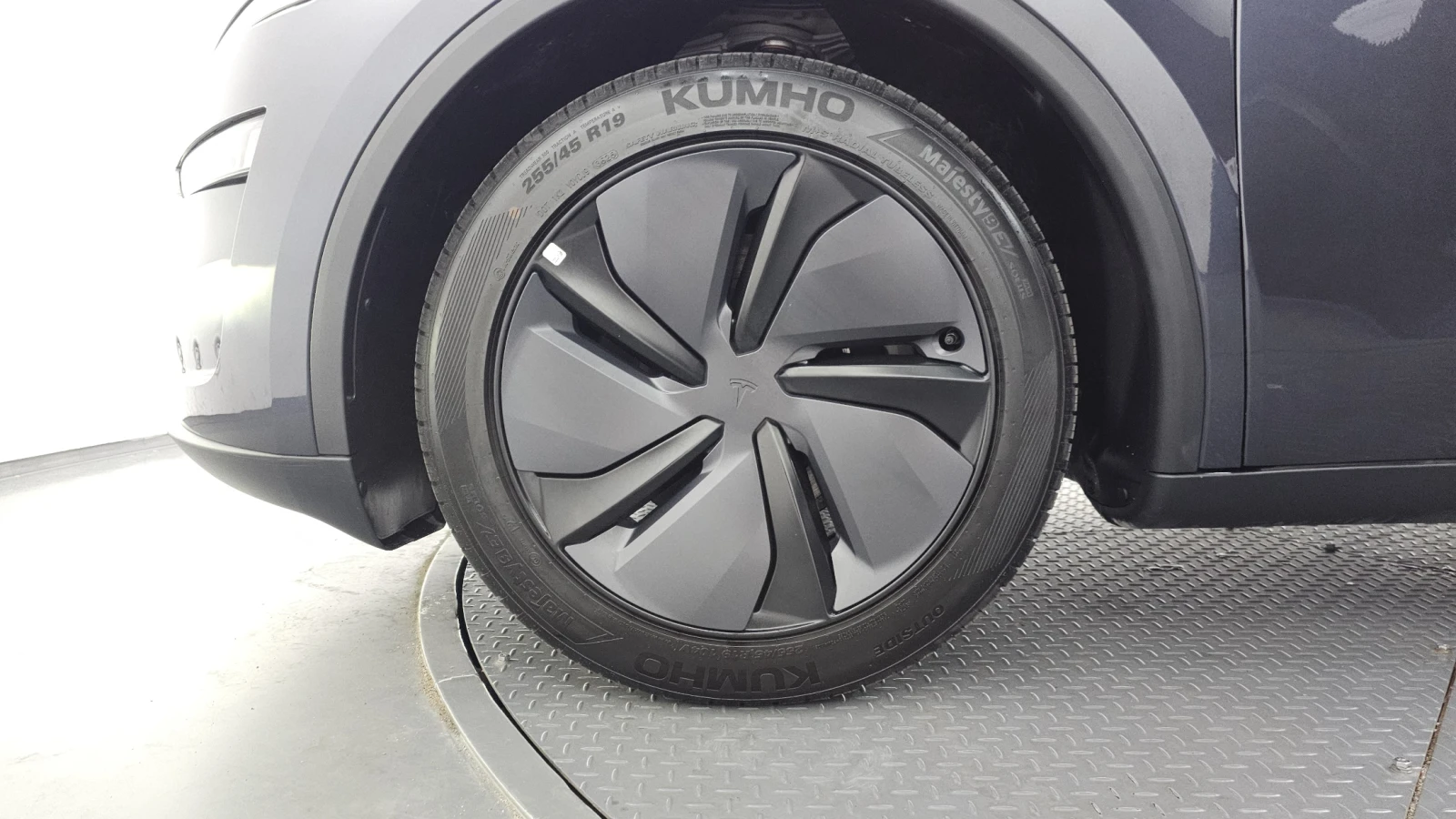 Tesla Model Y Model Y RWD, снимка 5 - Автомобили и джипове - 55676724