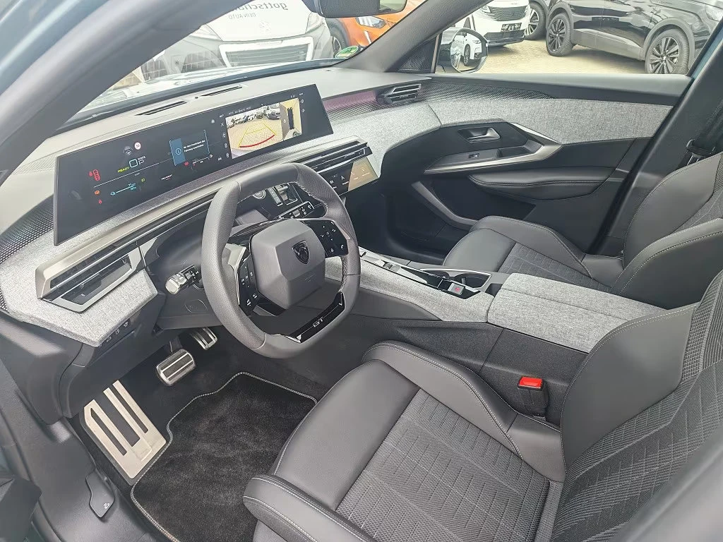 Peugeot 5008 PHEV/194HP/7S/GT-LINE/PANO/CAM/LED/NAVI/CPLAY/637q, снимка 6 - Автомобили и джипове - 55791150