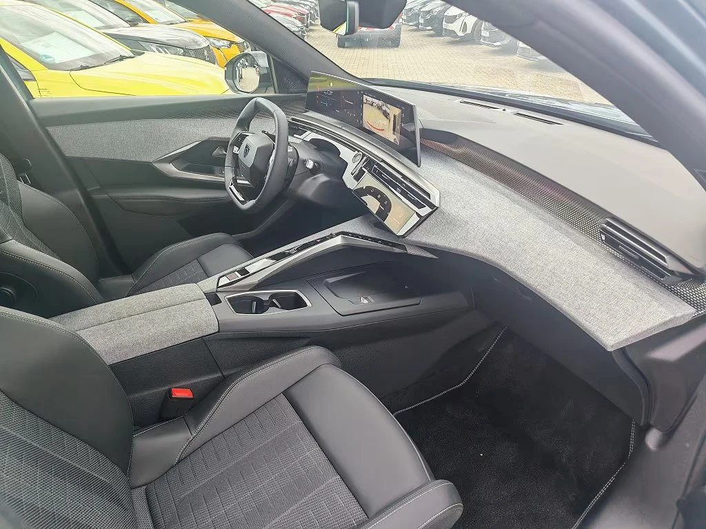 Peugeot 5008 PHEV/194HP/7S/GT-LINE/PANO/CAM/LED/NAVI/CPLAY/637q, снимка 10 - Автомобили и джипове - 55791150