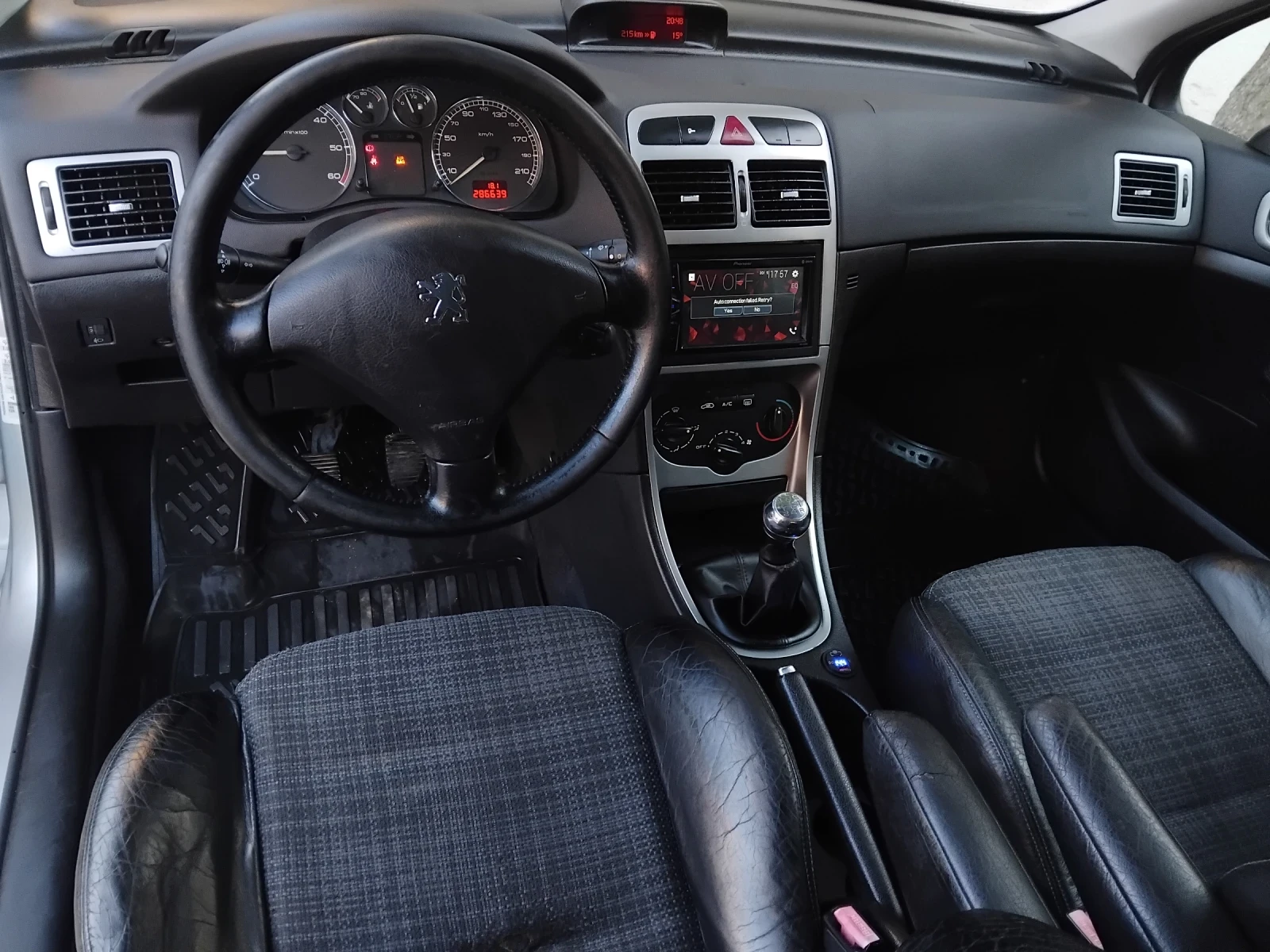 Peugeot 307 2.0HDI//KLIMA//TOP, снимка 15 - Автомобили и джипове - 56314195