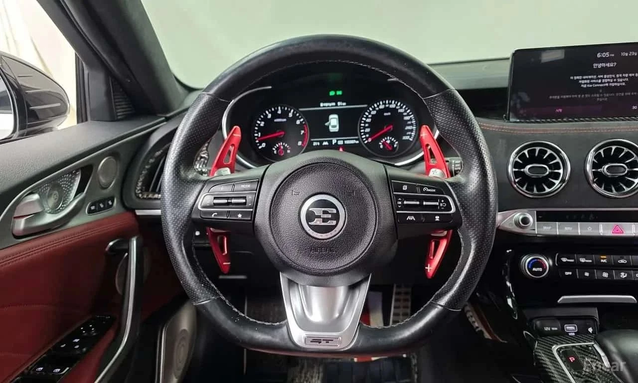 Kia Stinger, снимка 13 - Автомобили и джипове - 56730448