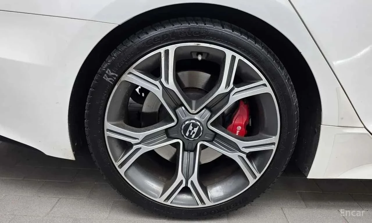Kia Stinger, снимка 5 - Автомобили и джипове - 56730448