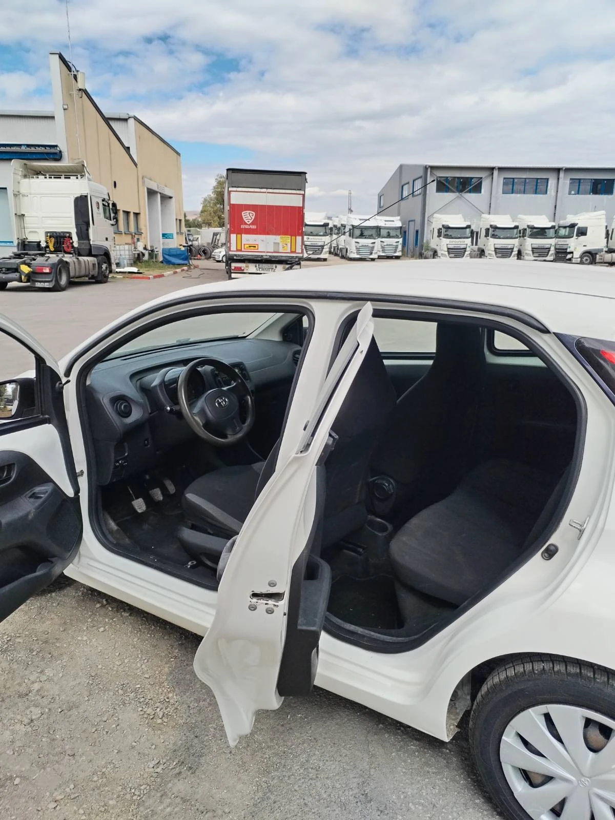 Toyota Aygo Бензин/Газ, снимка 5 - Автомобили и джипове - 56735730