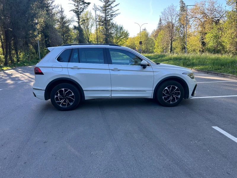 VW Tiguan R-line e-Hybrid DSG HUD IQ.LIGHT KEYLESS 360 DISTR, снимка 6 - Автомобили и джипове - 46984540