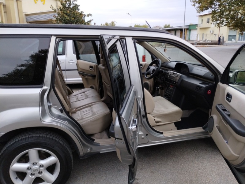 Nissan X-trail 2.2 DTI, снимка 9 - Автомобили и джипове - 46636748