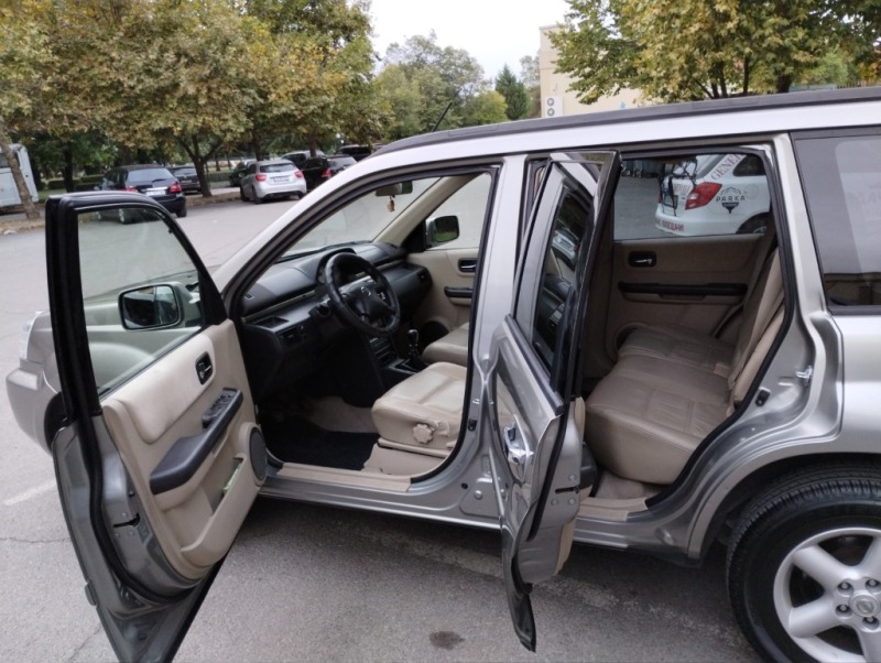 Nissan X-trail 2.2 DTI, снимка 8 - Автомобили и джипове - 46636748