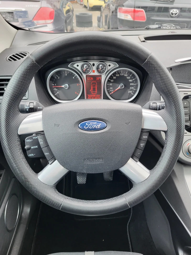 Ford Kuga 2.0HDI-140ps-4X4, снимка 17 - Автомобили и джипове - 48207288