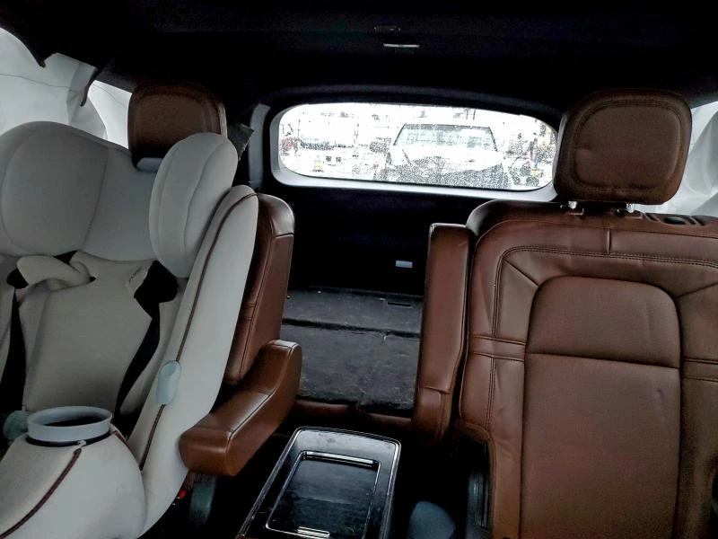 Lincoln Aviator 3.0L 6 Rear-wheel drive, снимка 3 - Автомобили и джипове - 53474340