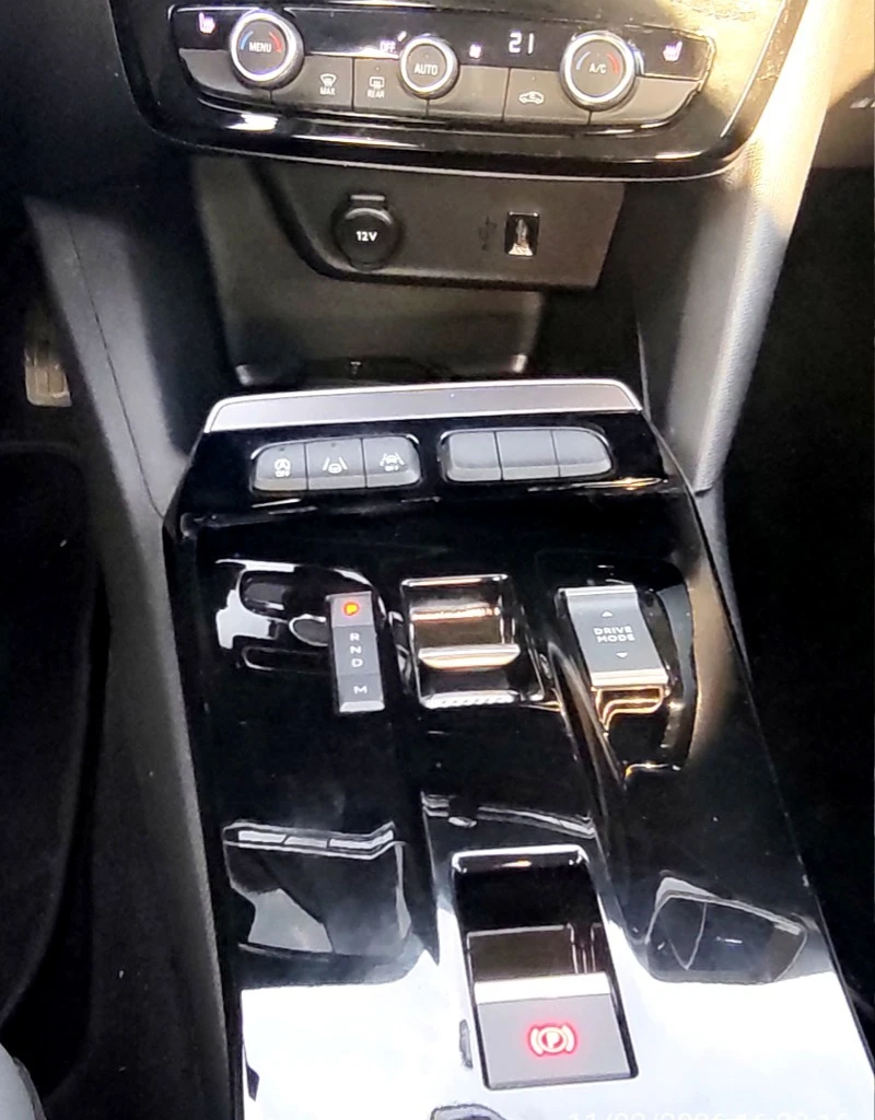 Opel Mokka ELEGANCE-Автомат-8ck.Камера, Navi.Keyless, снимка 6 - Автомобили и джипове - 54082107