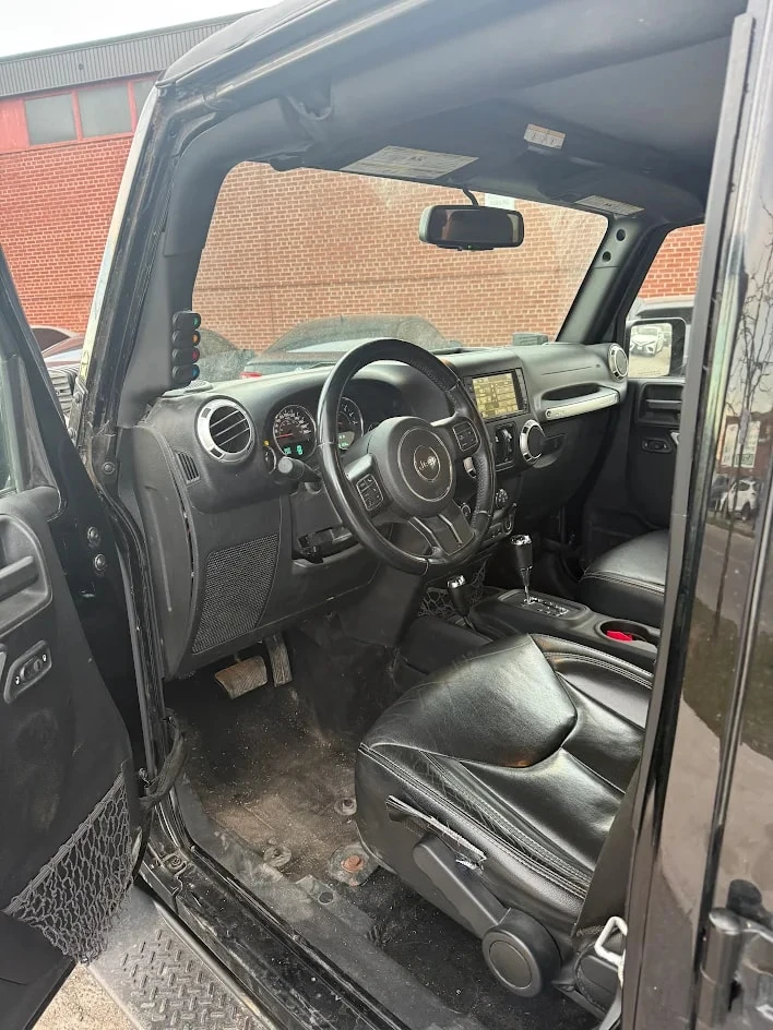 Jeep Wrangler * Sahara * АВТОКРЕДИТ БЕЗ ПЪРВОНАЧАЛНА ВНОСКА* , снимка 5 - Автомобили и джипове - 56038952