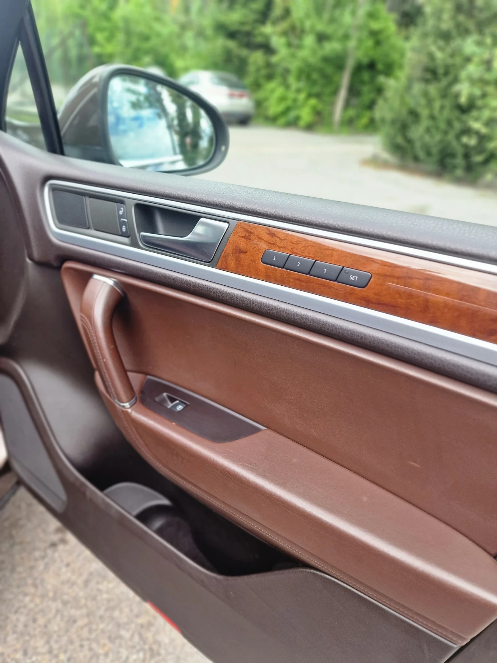 VW Touareg, снимка 9 - Автомобили и джипове - 54175648