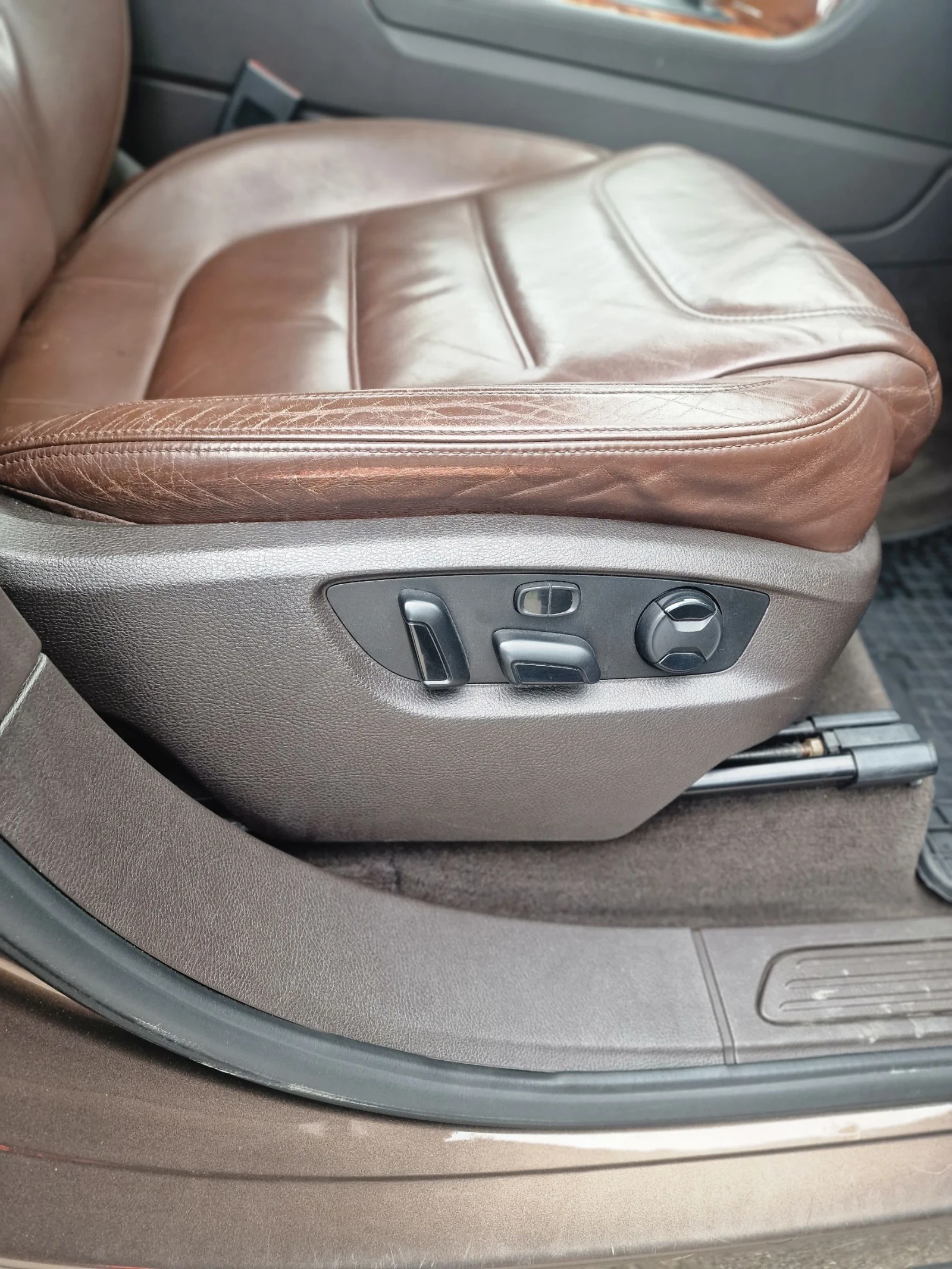 VW Touareg, снимка 8 - Автомобили и джипове - 54175648