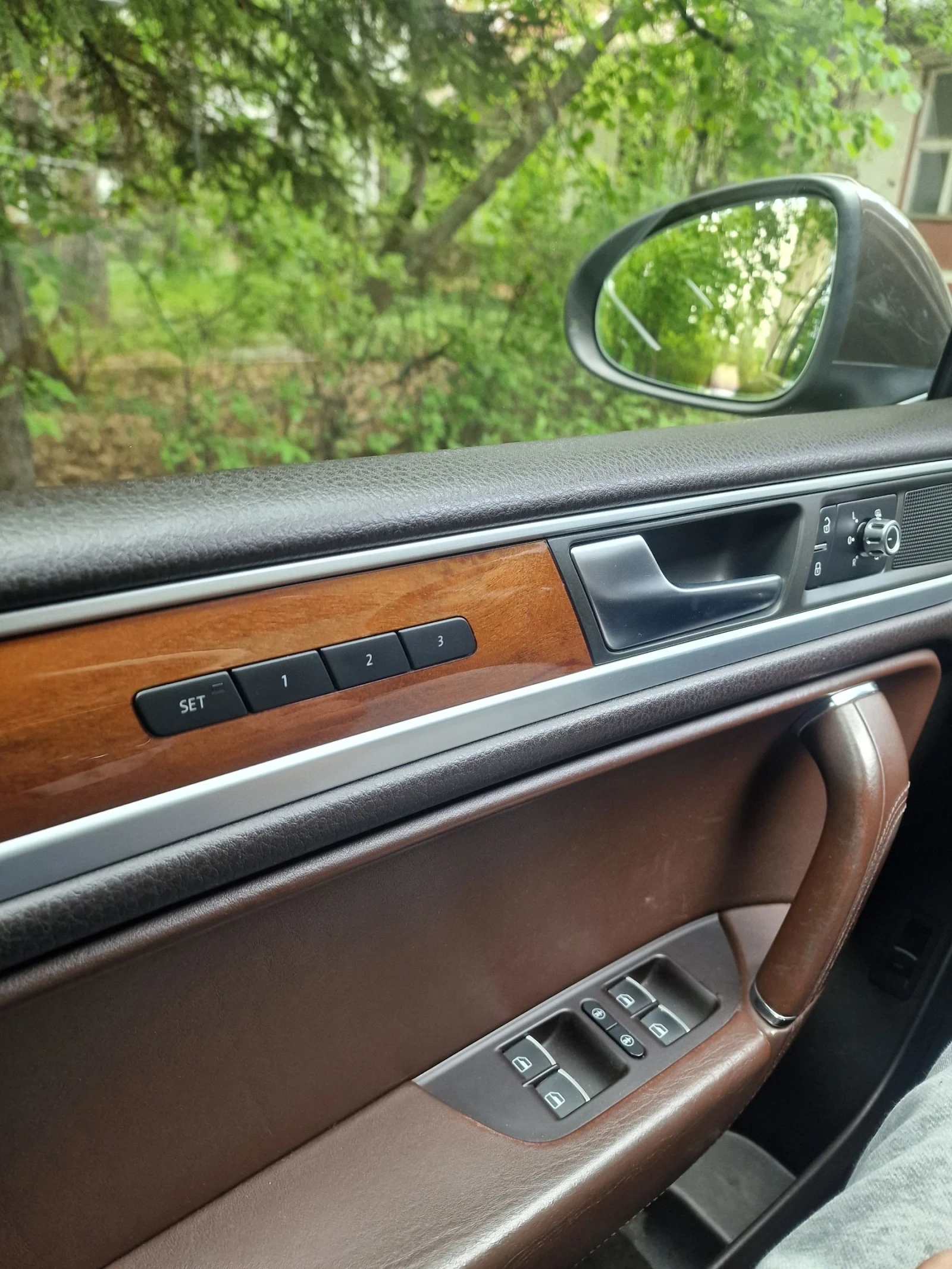 VW Touareg, снимка 14 - Автомобили и джипове - 54175648