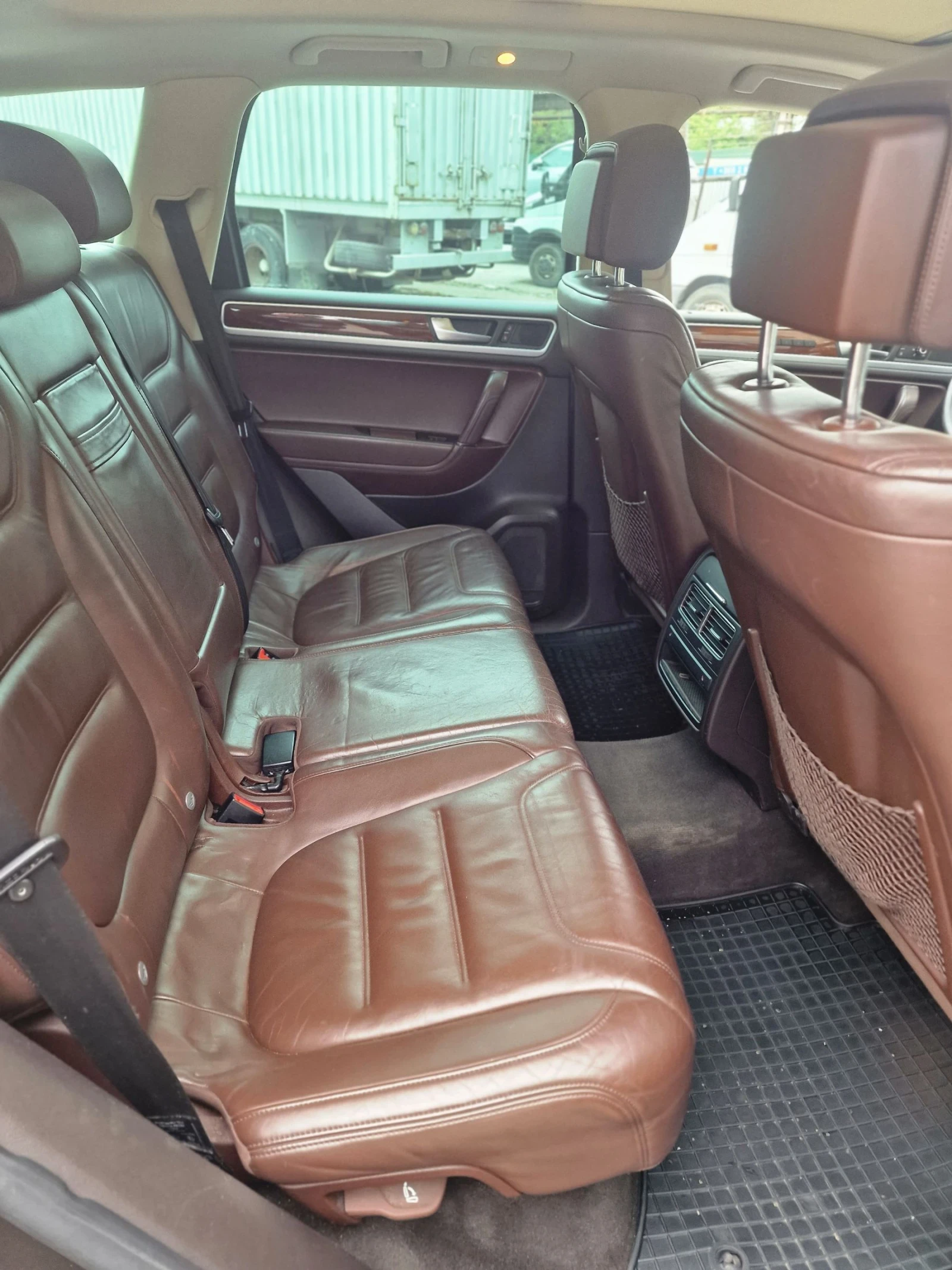 VW Touareg, снимка 11 - Автомобили и джипове - 54175648