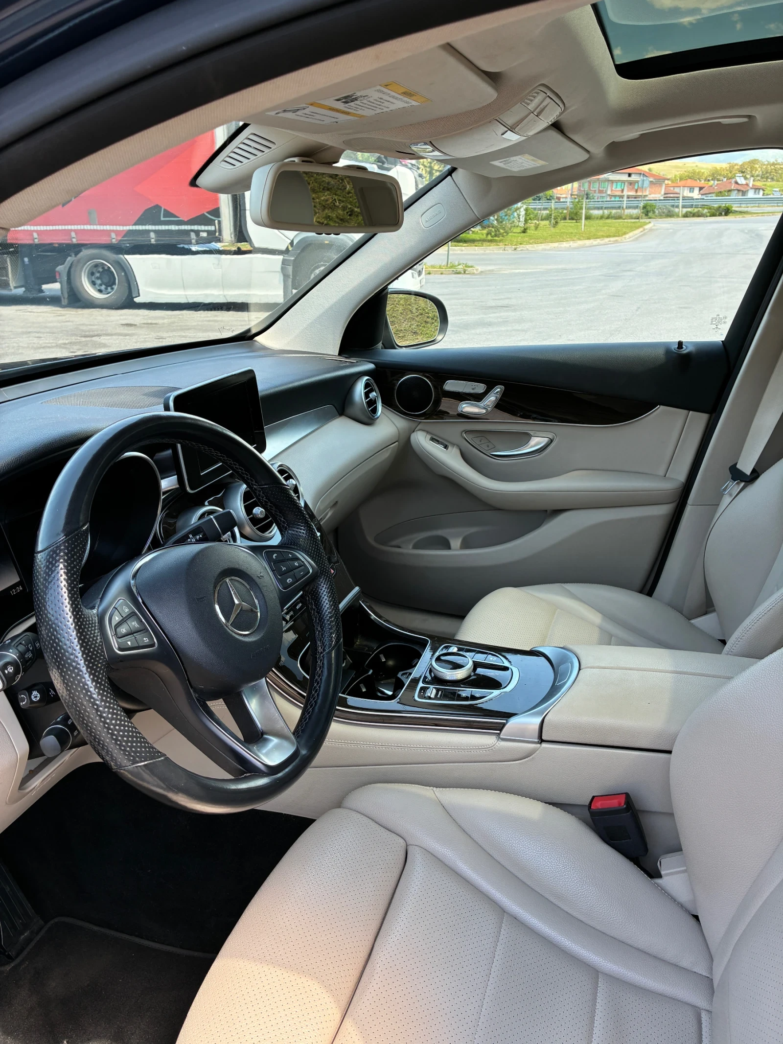 Mercedes-Benz GLC 300 4Matic, снимка 8 - Автомобили и джипове - 54424259