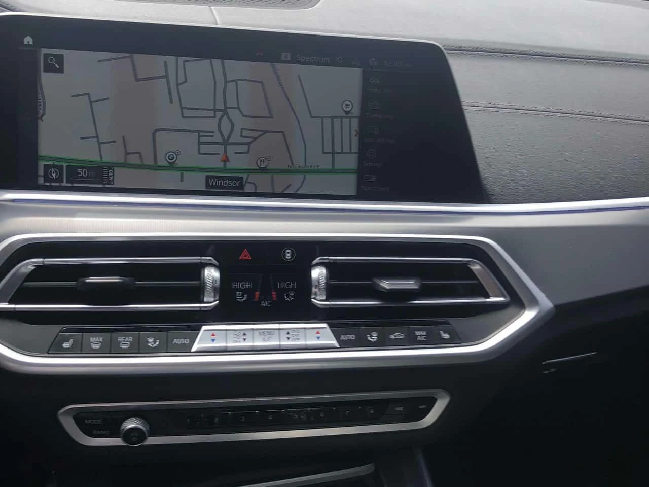 BMW X5 xDrive40i/CARFAX/HEAD UP/ HEATED SEATS/ PANO, снимка 8 - Автомобили и джипове - 54512779