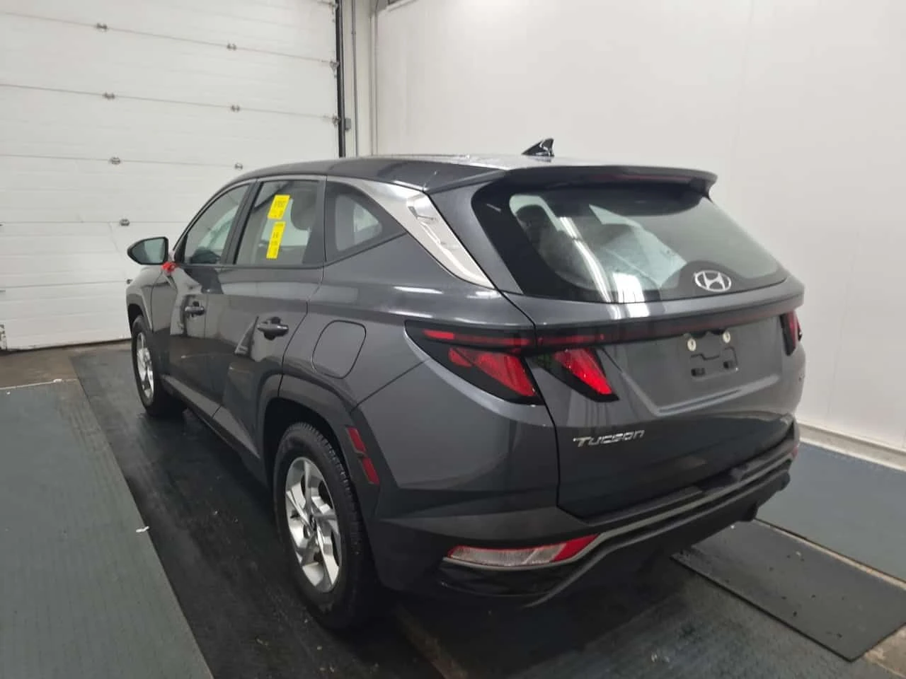 Hyundai Tucson * ESSENTIAL * АВТОКРЕДИТ БЕЗ ПЪРВОНАЧАЛНА ВНОСКА *, снимка 4 - Автомобили и джипове - 54594217