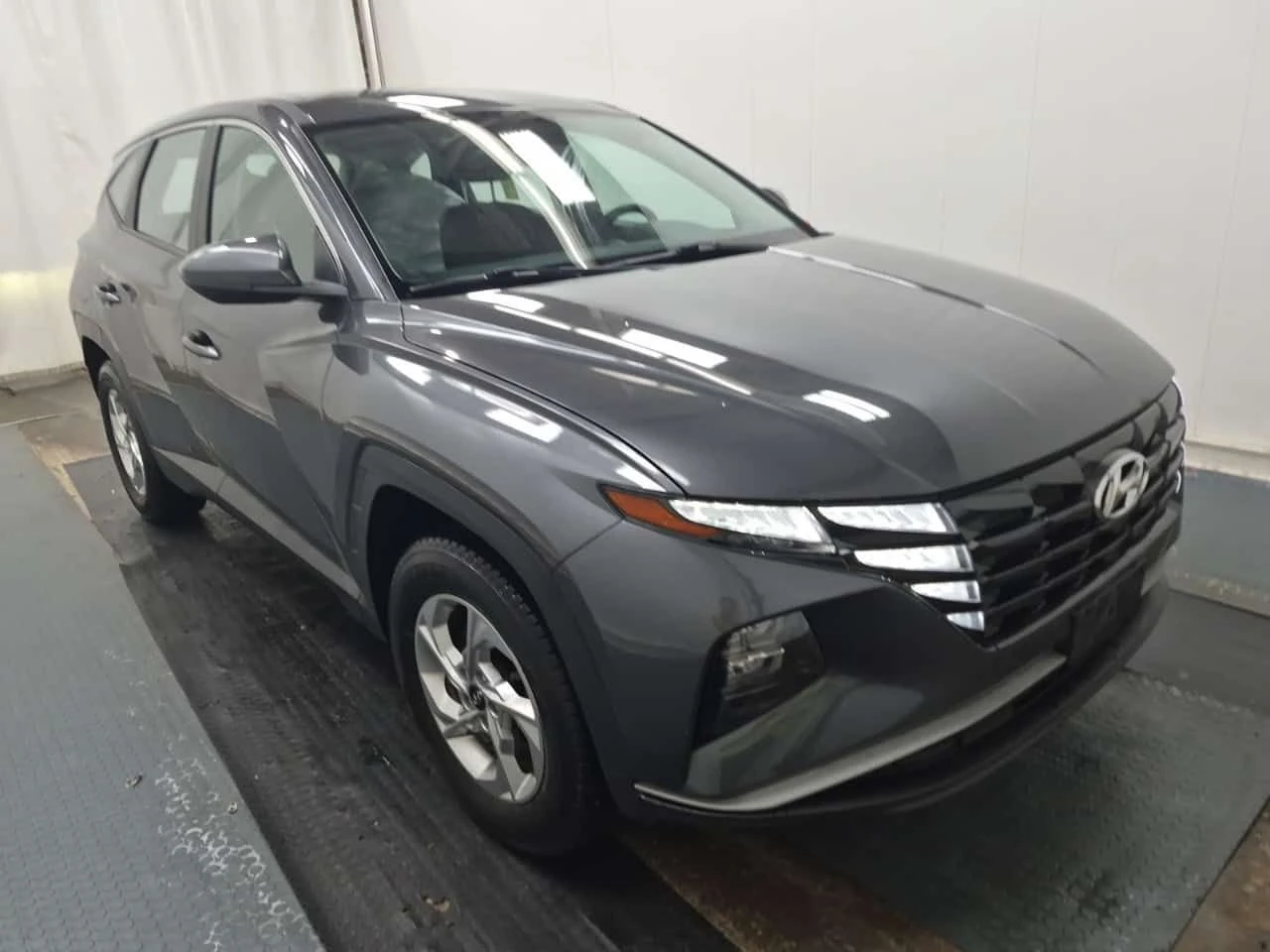 Hyundai Tucson * ESSENTIAL * АВТОКРЕДИТ БЕЗ ПЪРВОНАЧАЛНА ВНОСКА *, снимка 2 - Автомобили и джипове - 54594217