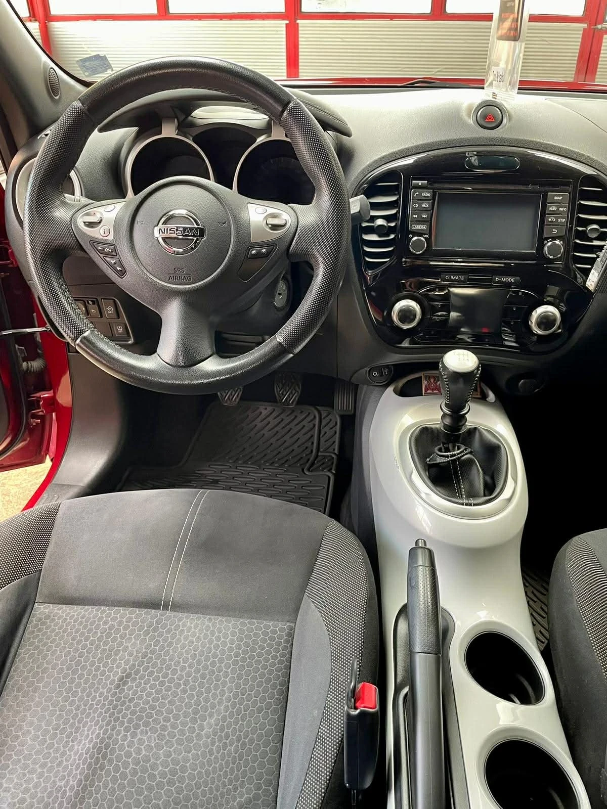 Nissan Juke, снимка 10 - Автомобили и джипове - 54695204