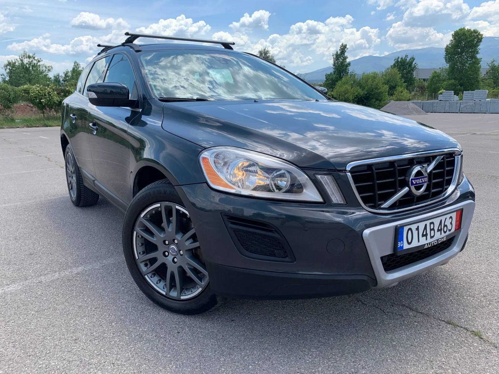 Volvo XC60 2.4.D5* MOMENTUM.AWD.ПЪЛНА СЕРВ. ИСТ.ВОЛВО.ХОЛАНДИ