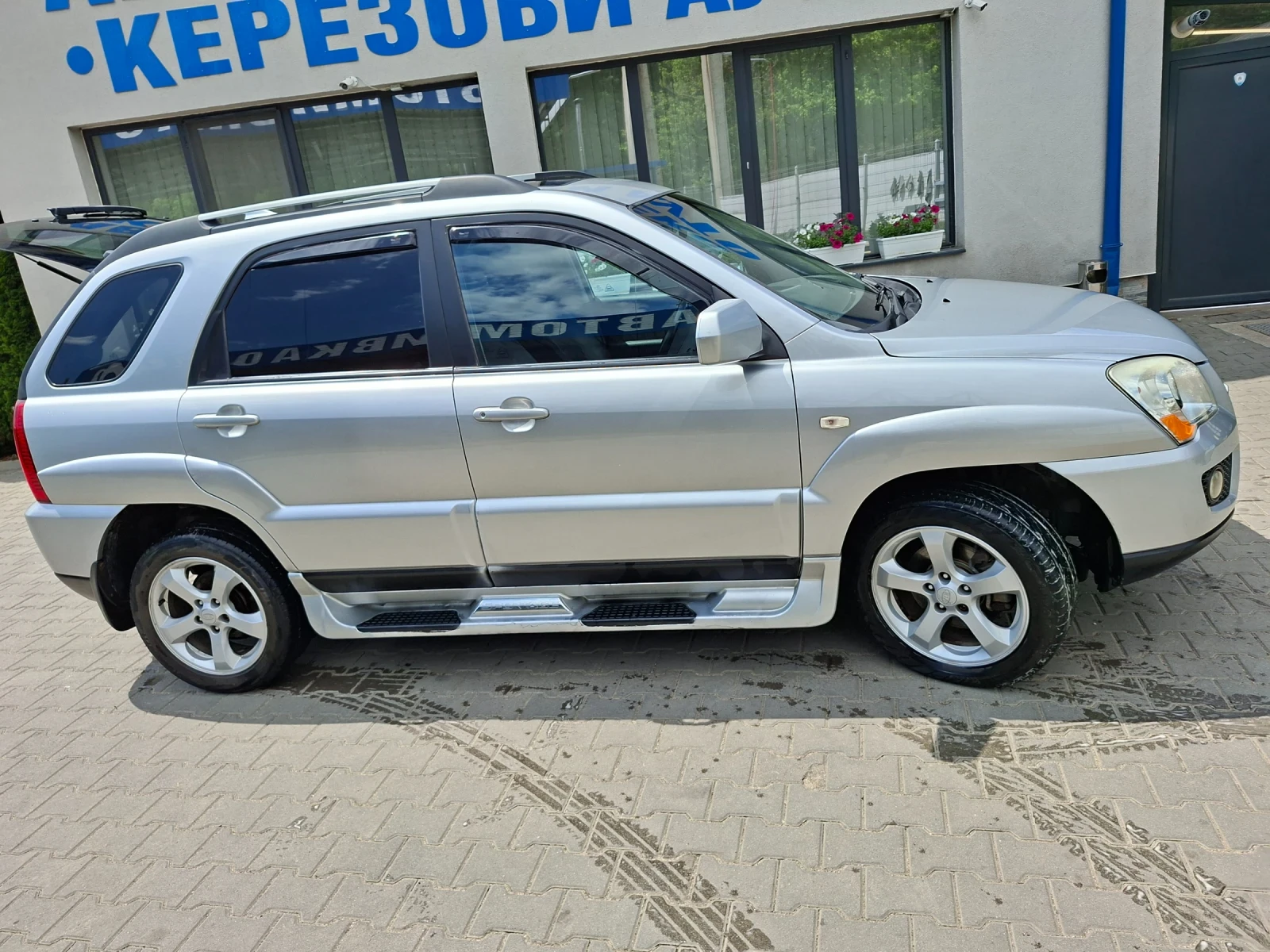 Kia Sportage, снимка 2 - Автомобили и джипове - 55495995