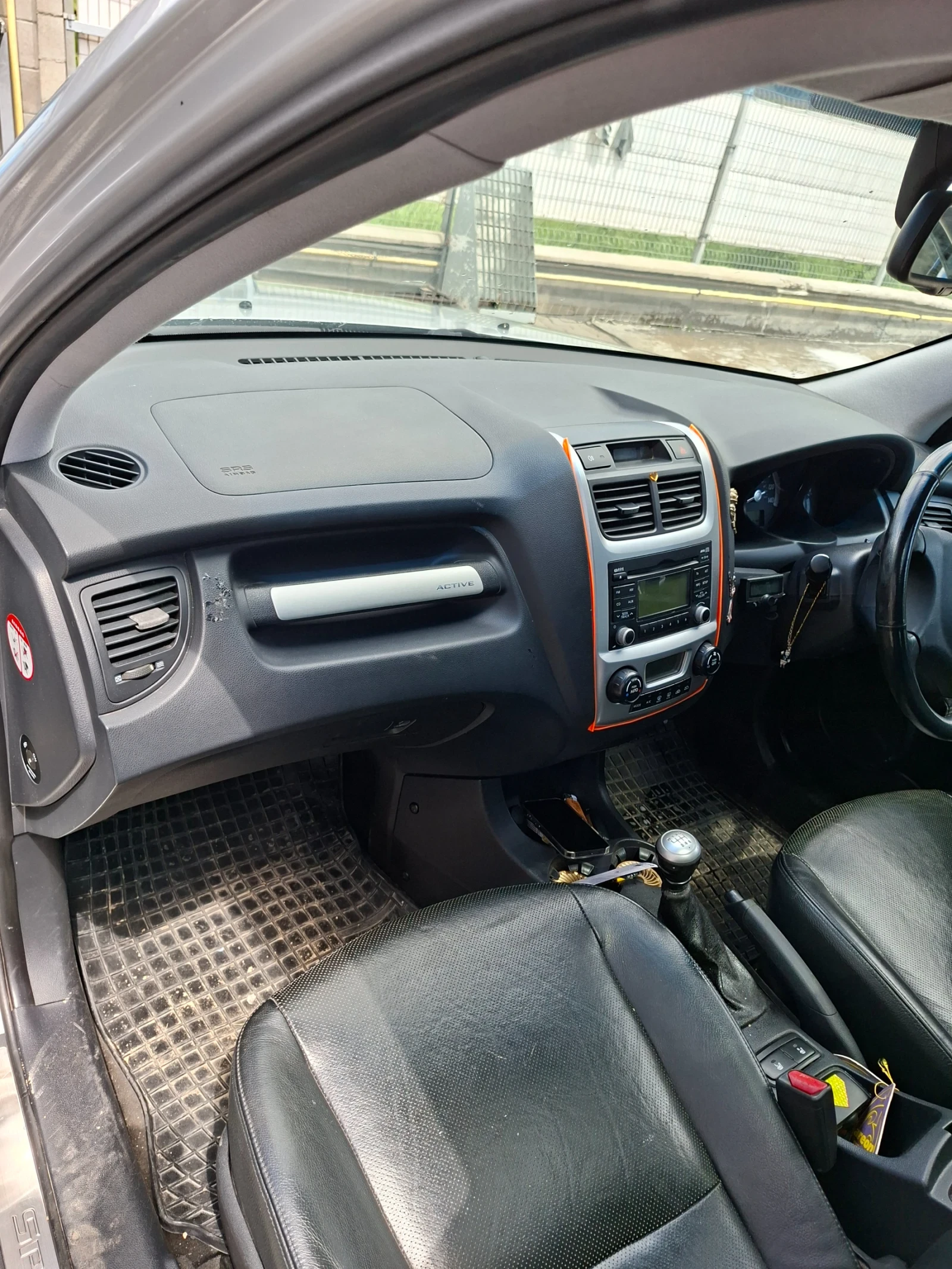 Kia Sportage, снимка 6 - Автомобили и джипове - 55495995