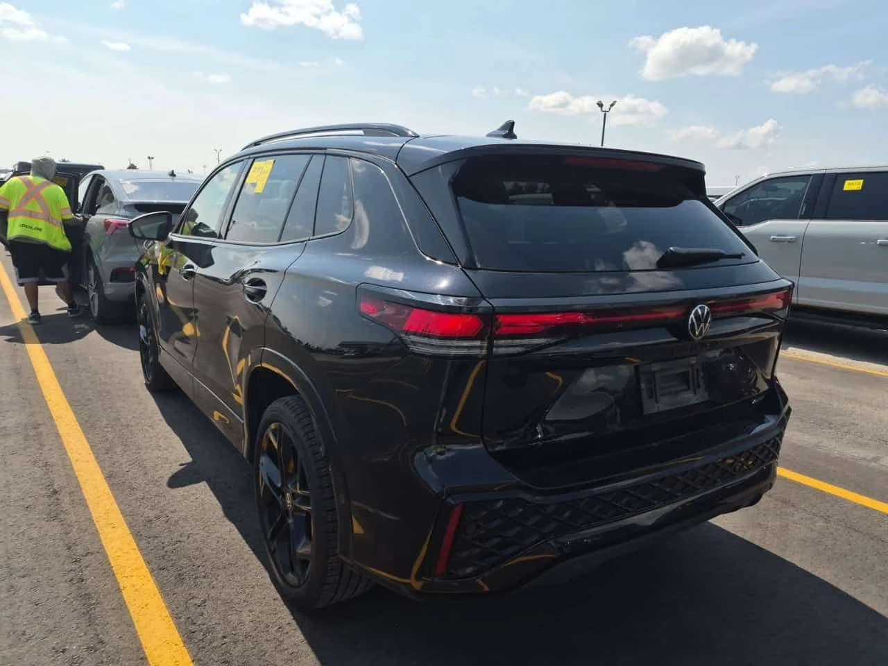 VW Tiguan COMFORTLINE R LINE BLACK EDITION / ОБДУХВАНЕ , снимка 4 - Автомобили и джипове - 55663099