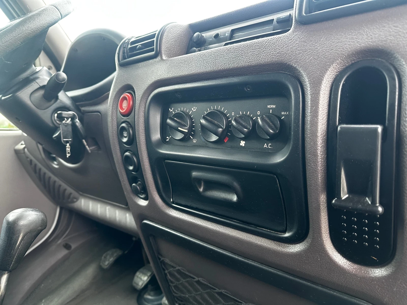 Opel Movano 2.8* DTI - изображение 7