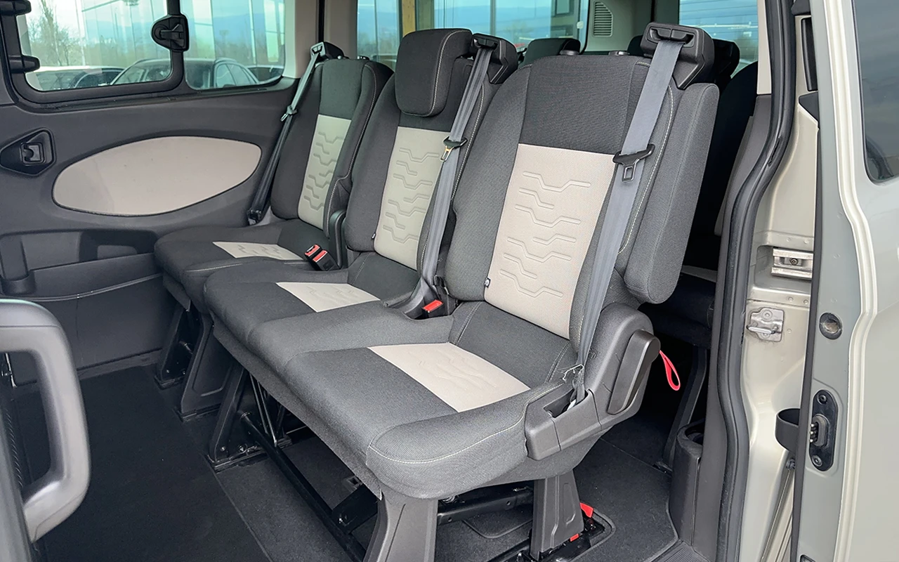 Ford Tourneo Custom 2.0 TDCi EcoBlue, снимка 7 - Бусове и автобуси - 53969314