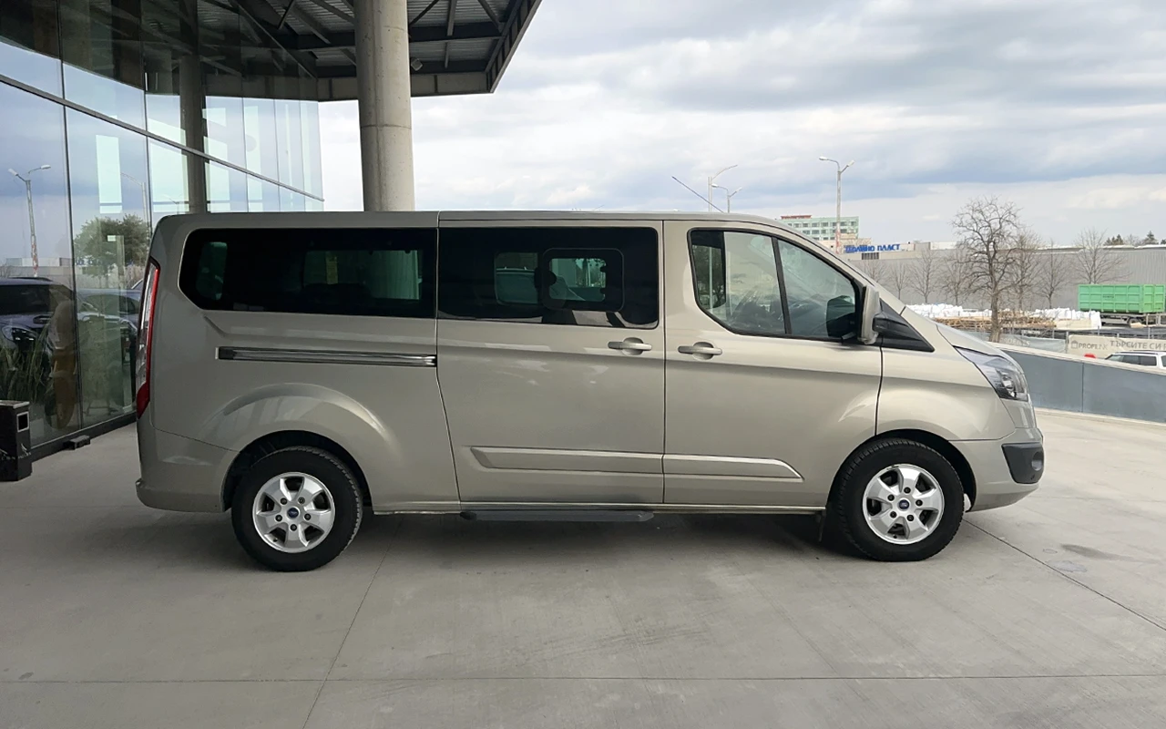 Ford Tourneo Custom 2.0 TDCi EcoBlue, снимка 3 - Бусове и автобуси - 53969314