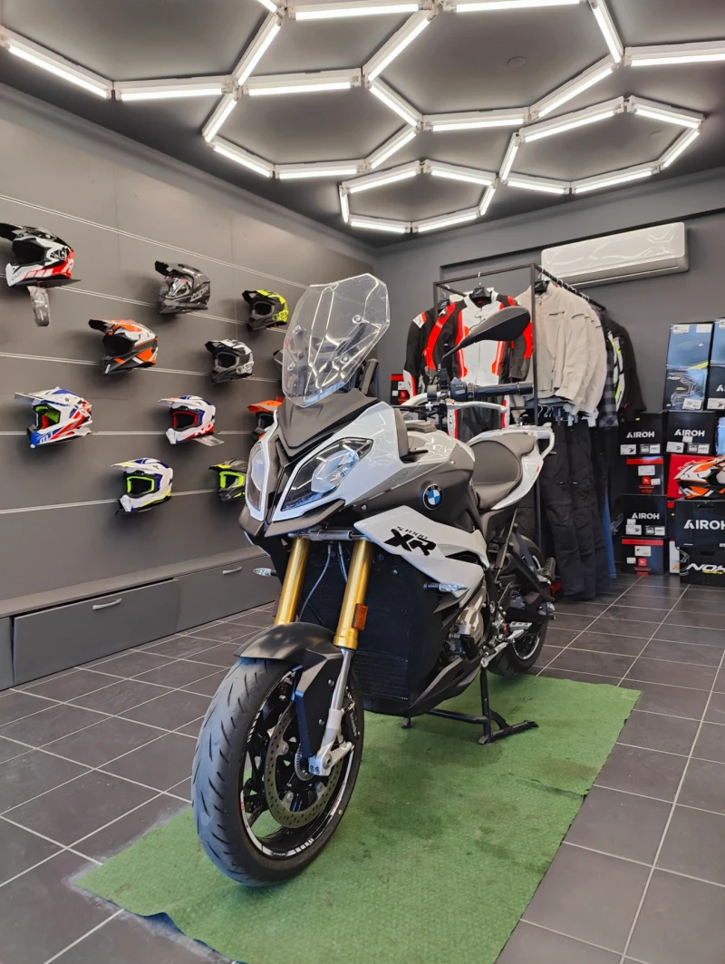 BMW S 1000 XR AKRAPOVIC.   FULL