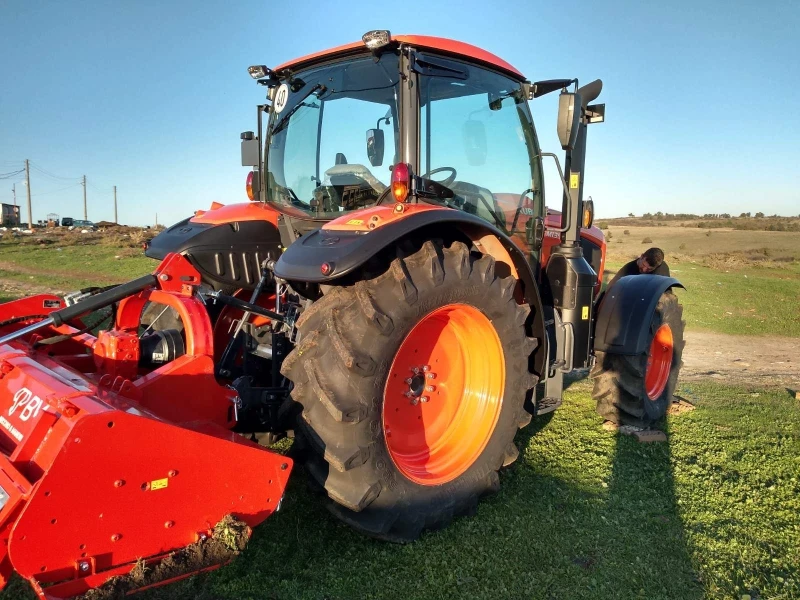 Трактор Kubota M 135 GX III, снимка 3 - Селскостопанска техника - 48328595