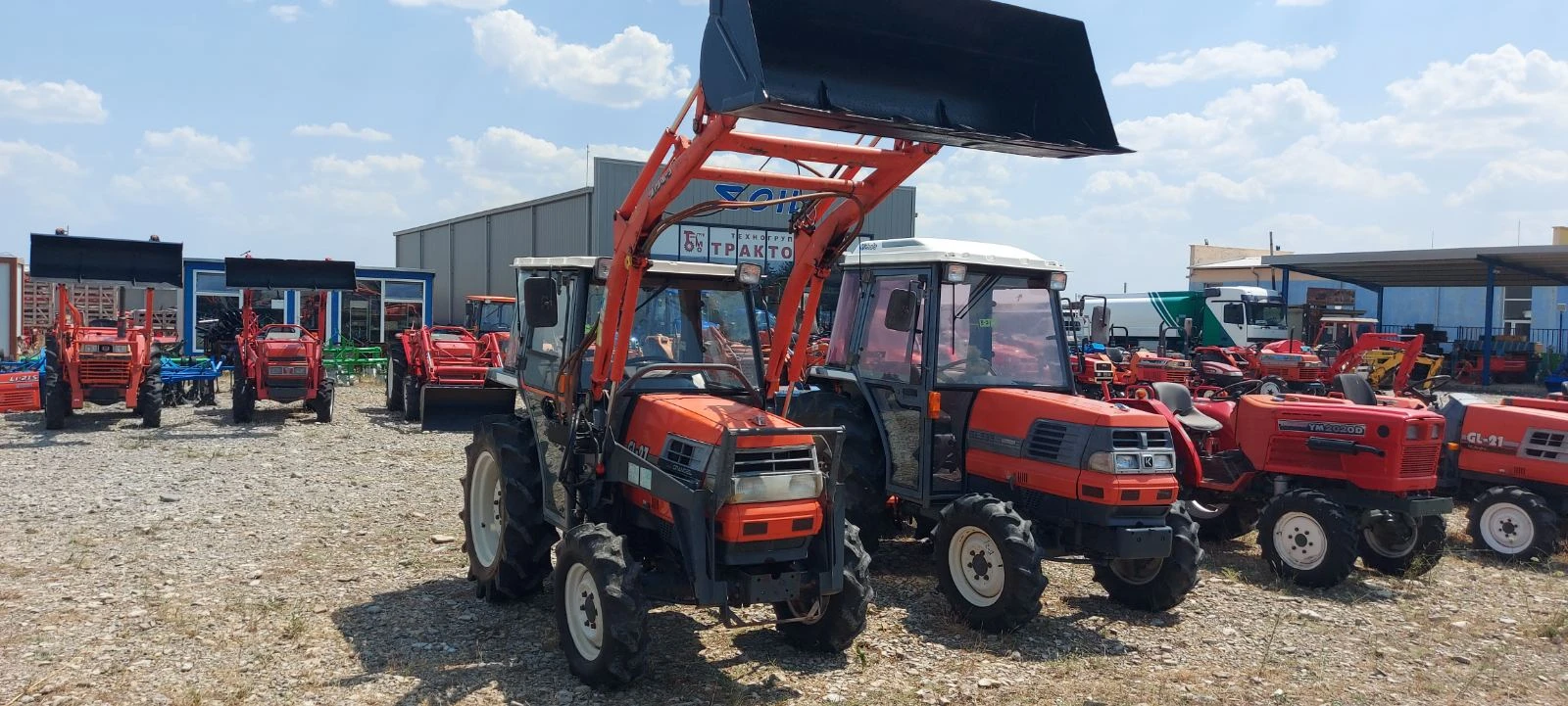 Трактор Kubota Техно груп М - изображение 9