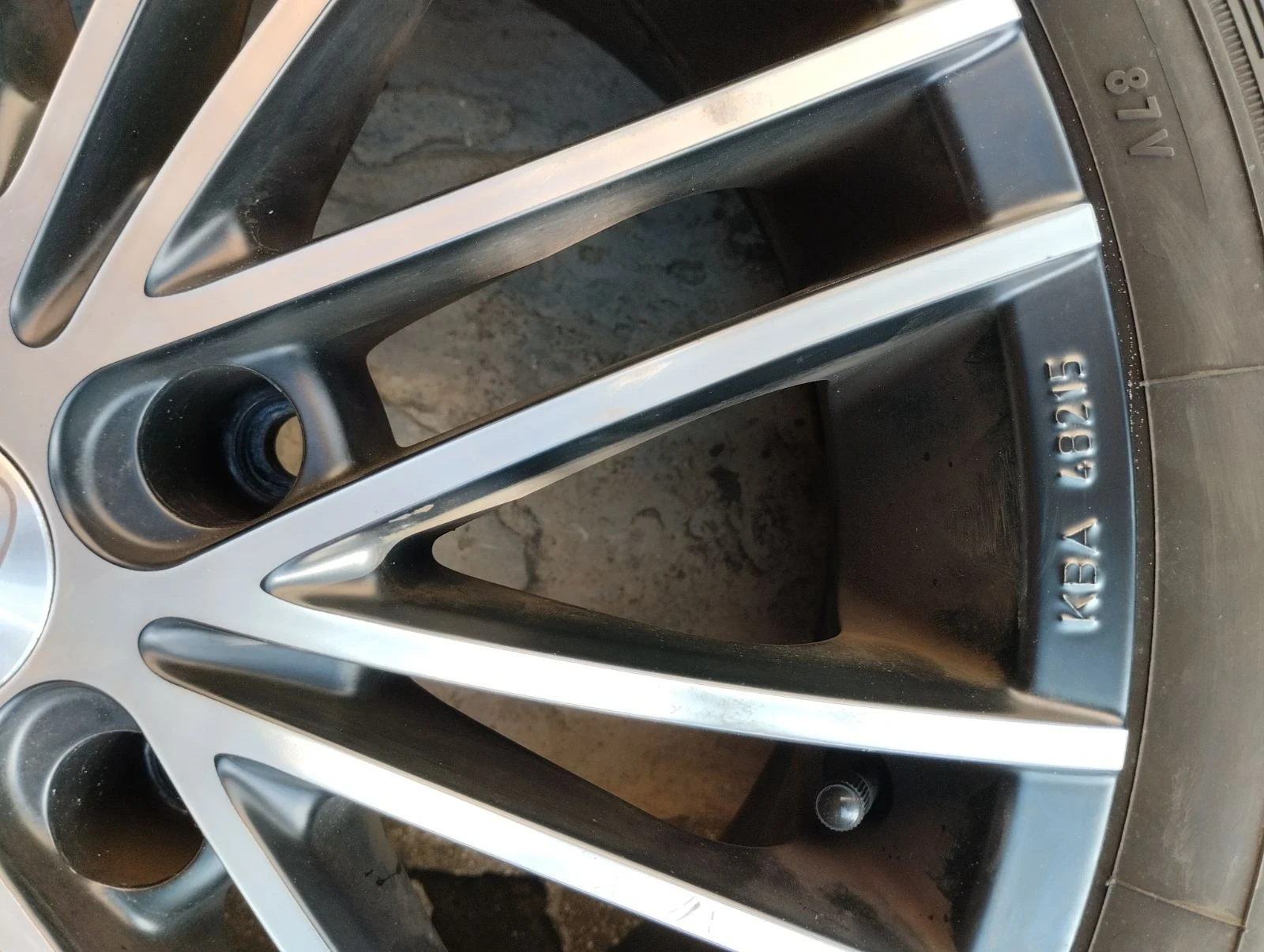 Гуми с джанти Continental 195/55R28, снимка 2 - Гуми и джанти - 54799970