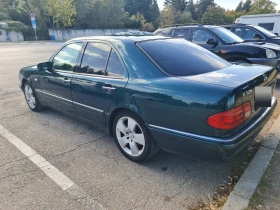 Mercedes-Benz E 320 ГАЗ, снимка 3